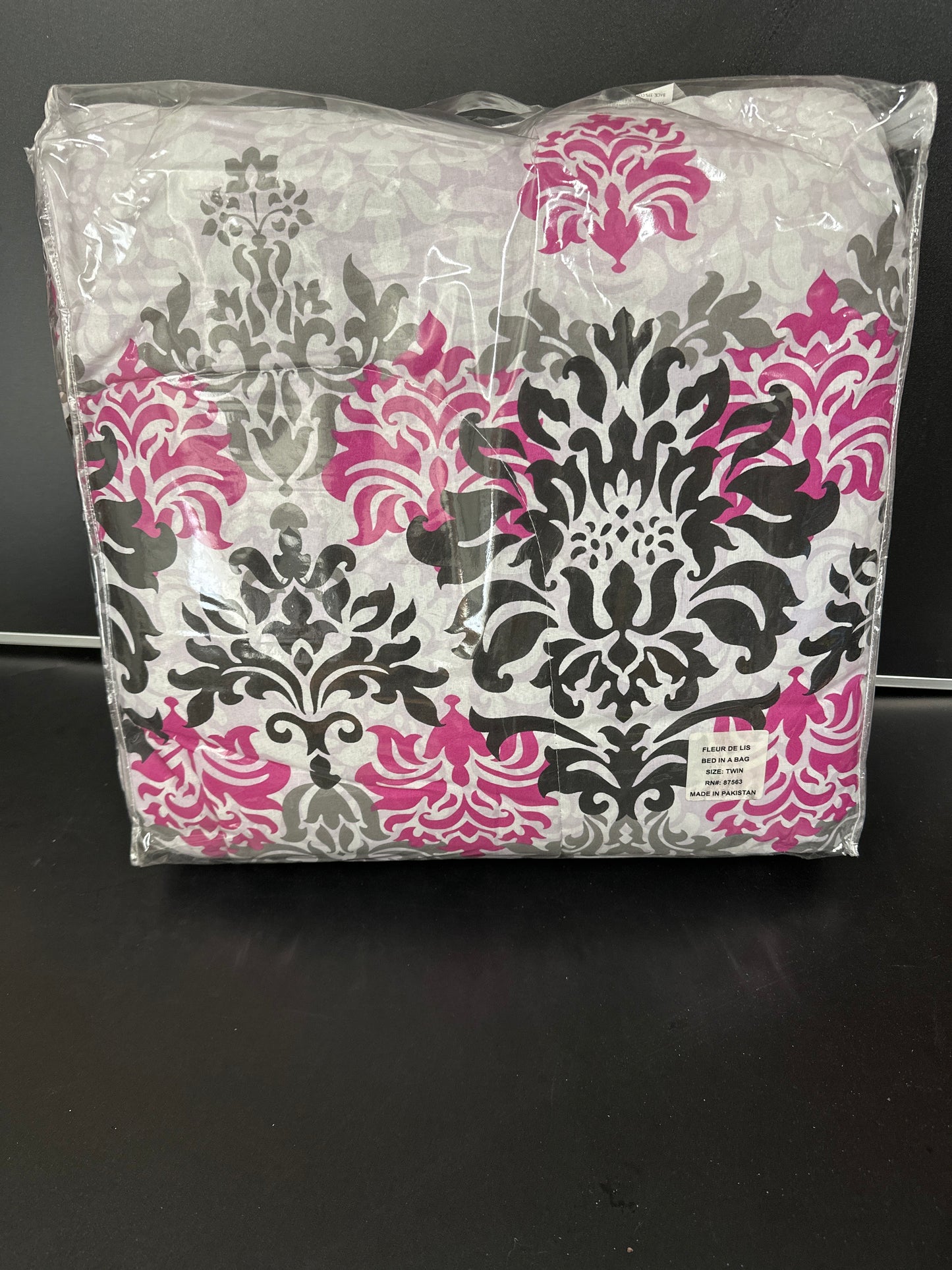 Pink Gray White French Damask Arabesque Comforter Set Twin Size(Bed in A Bag)