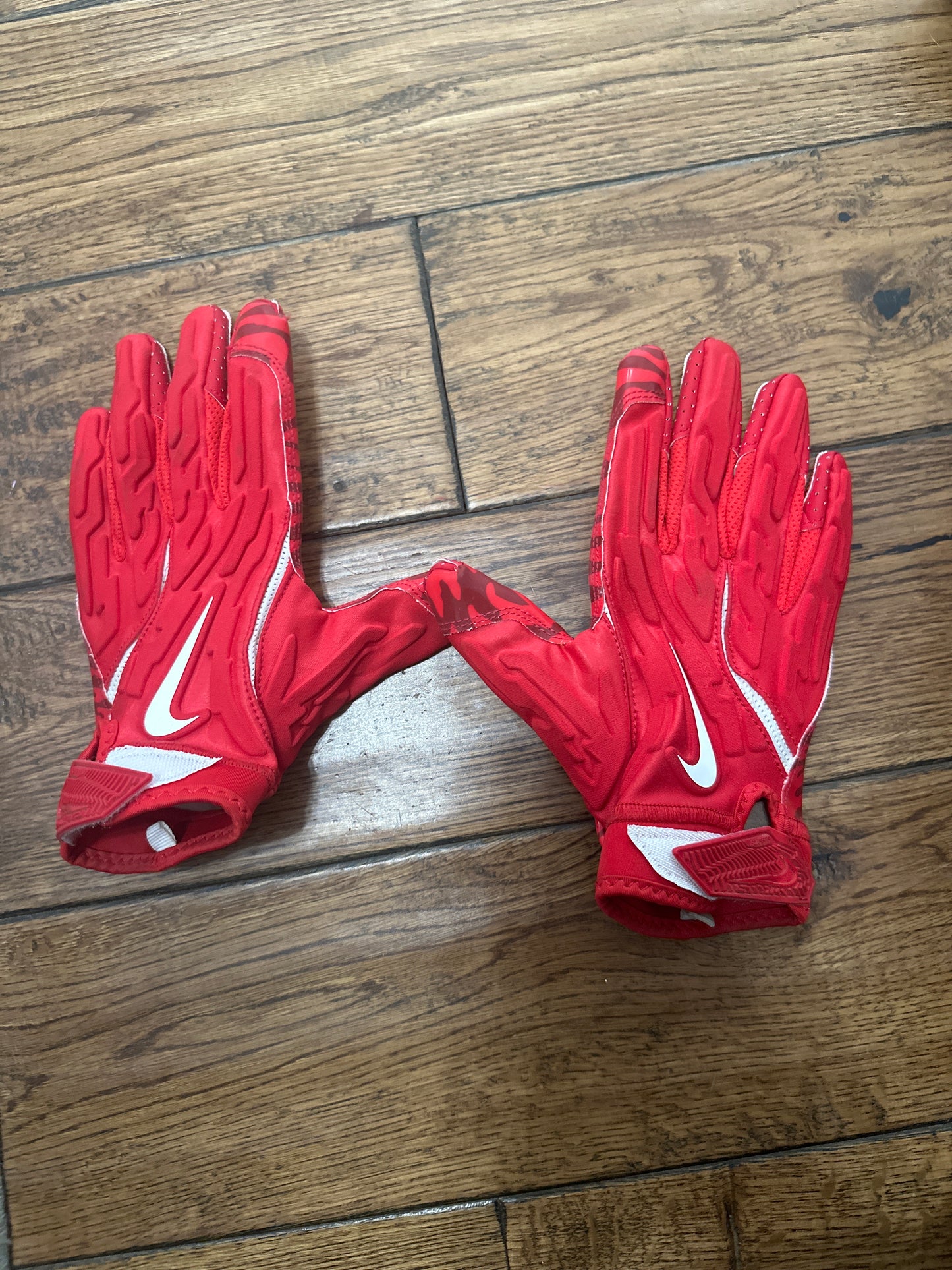 Nike Adult Superbad 7.0 Football Glove-Red- SIze Medium