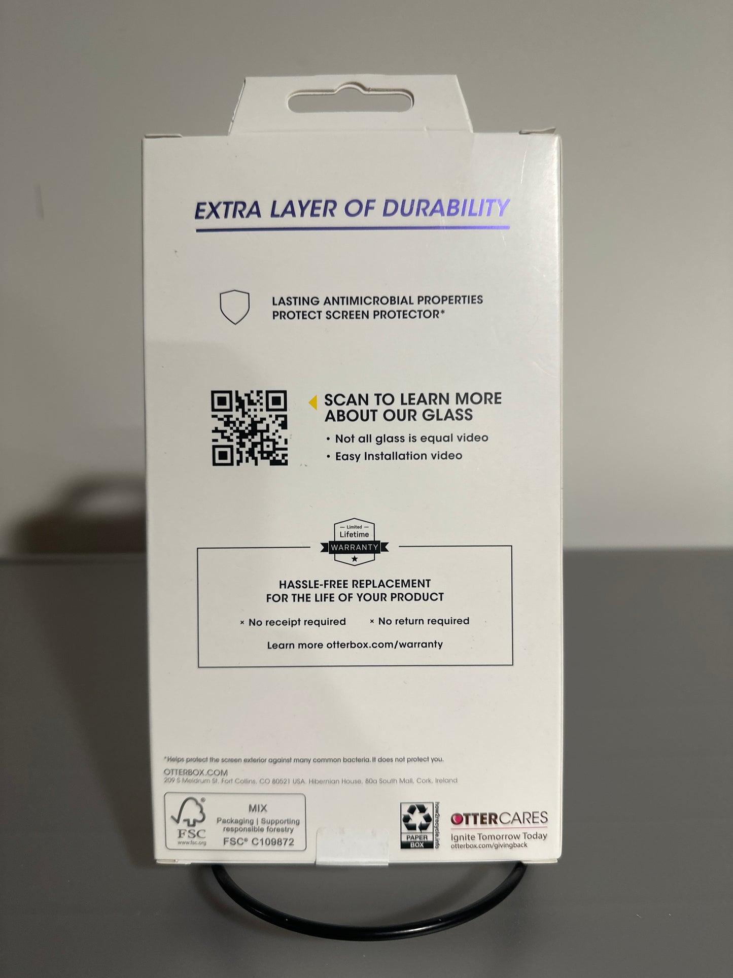 OtterBox Premium Pro Glass Privacy Screen Protector for iPhone 15 Pro