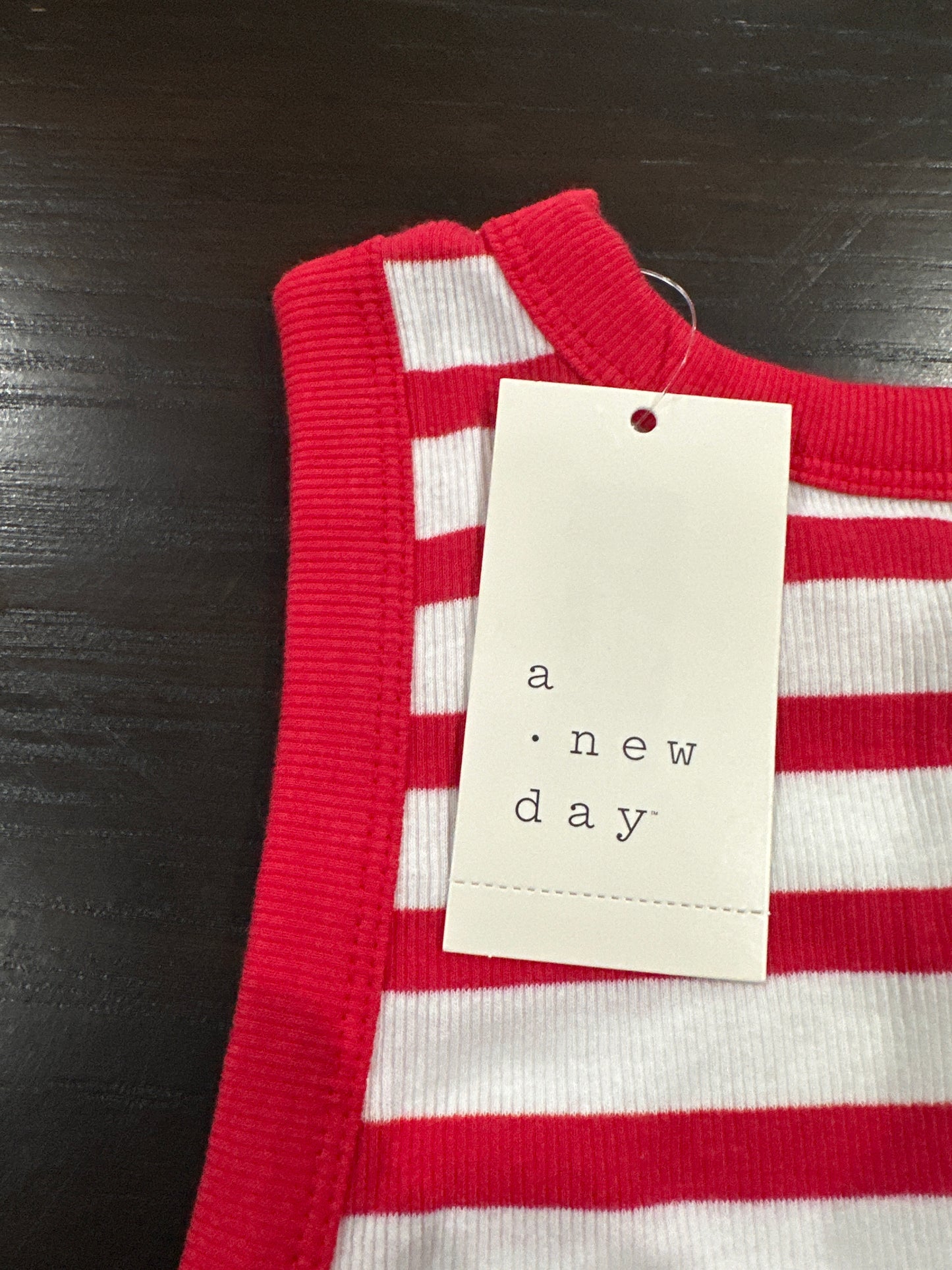 A New Day Red & White Striped Ribbed Tank Top – Women's Size M