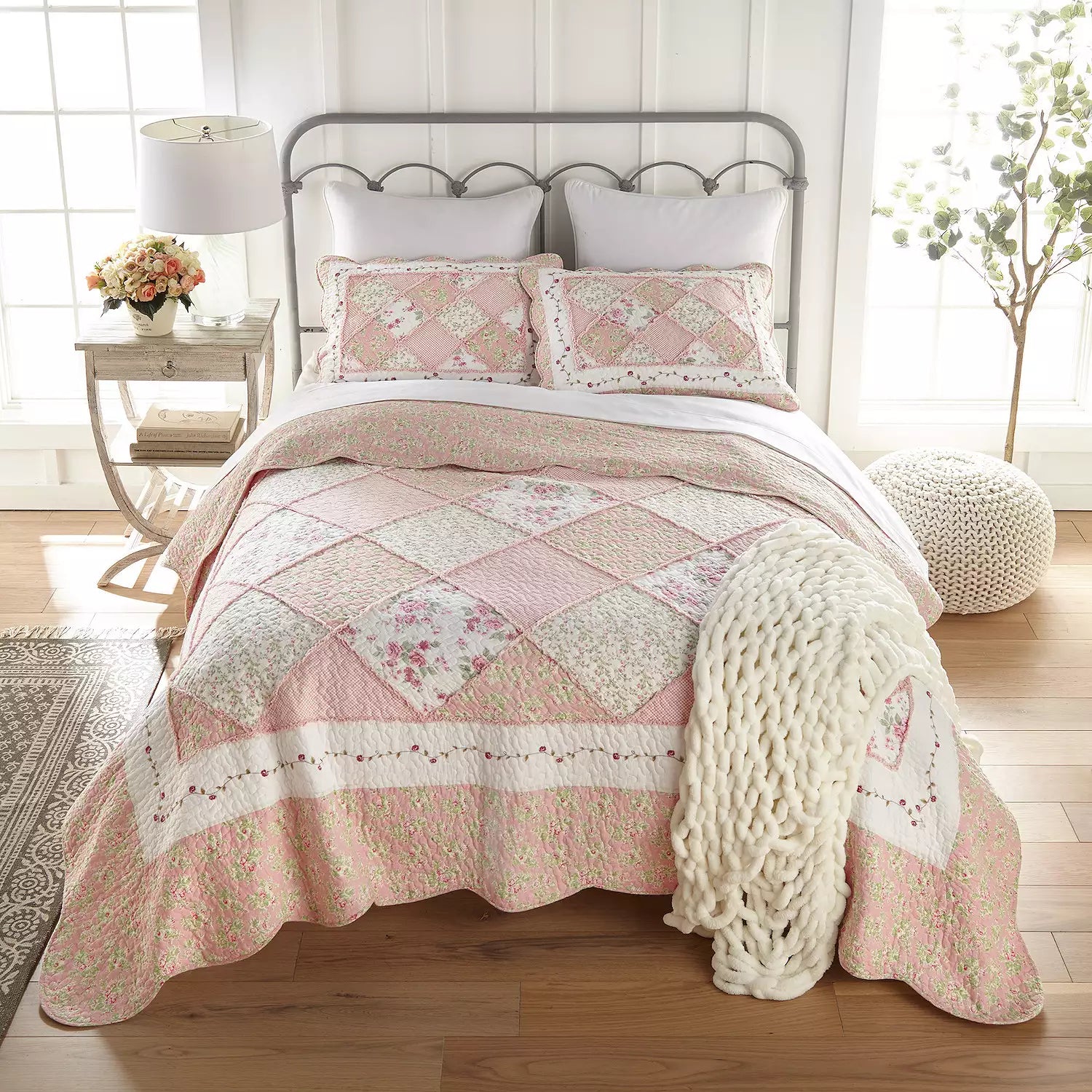 Donna Sharp Strawberry Garden Quilt & Sham Set Queen