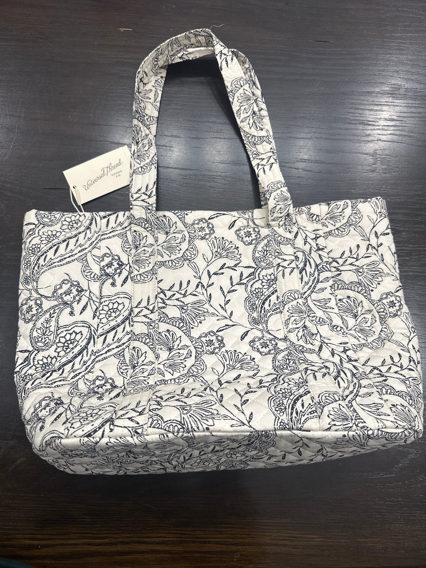 Universal Thread™ Quilted Tote Bag – Stucco Paisley Print