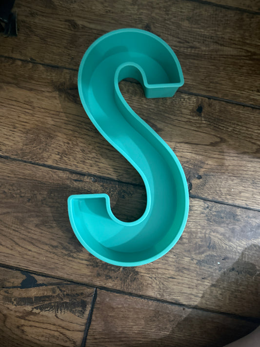 S trinket dish