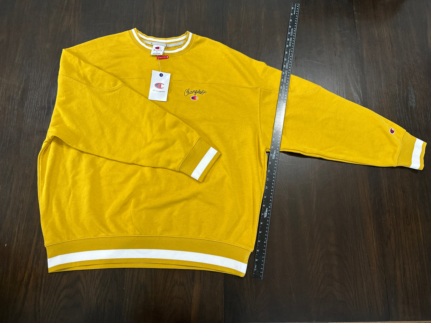 Champion Men's University Small Script Sweatshirt - Lemon Curry