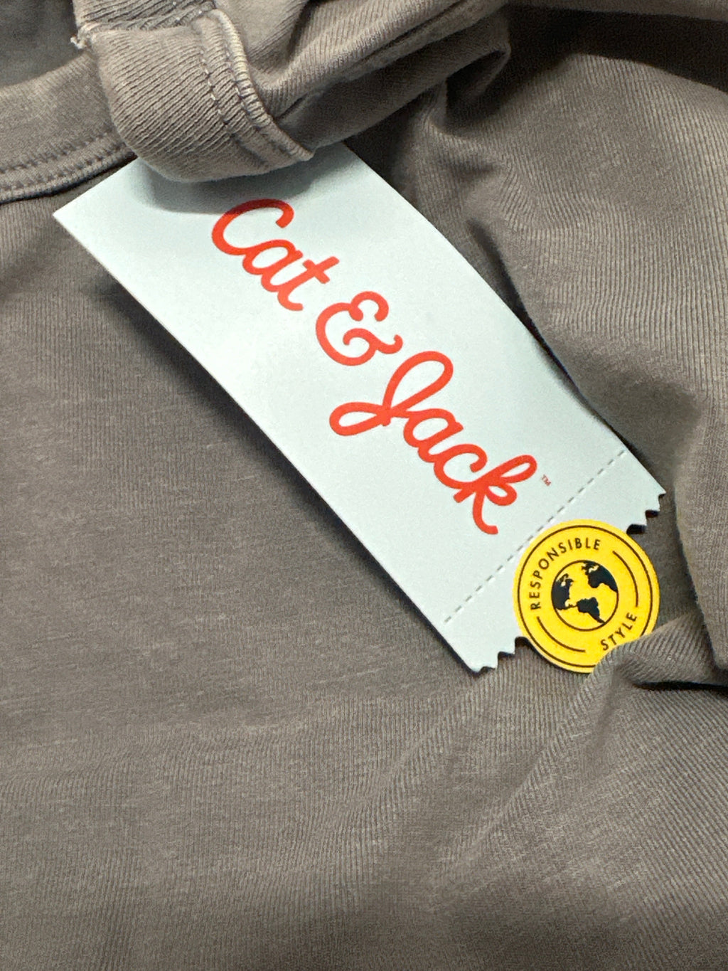 Cat & Jack boys charcoal T-shirt brand hang tag