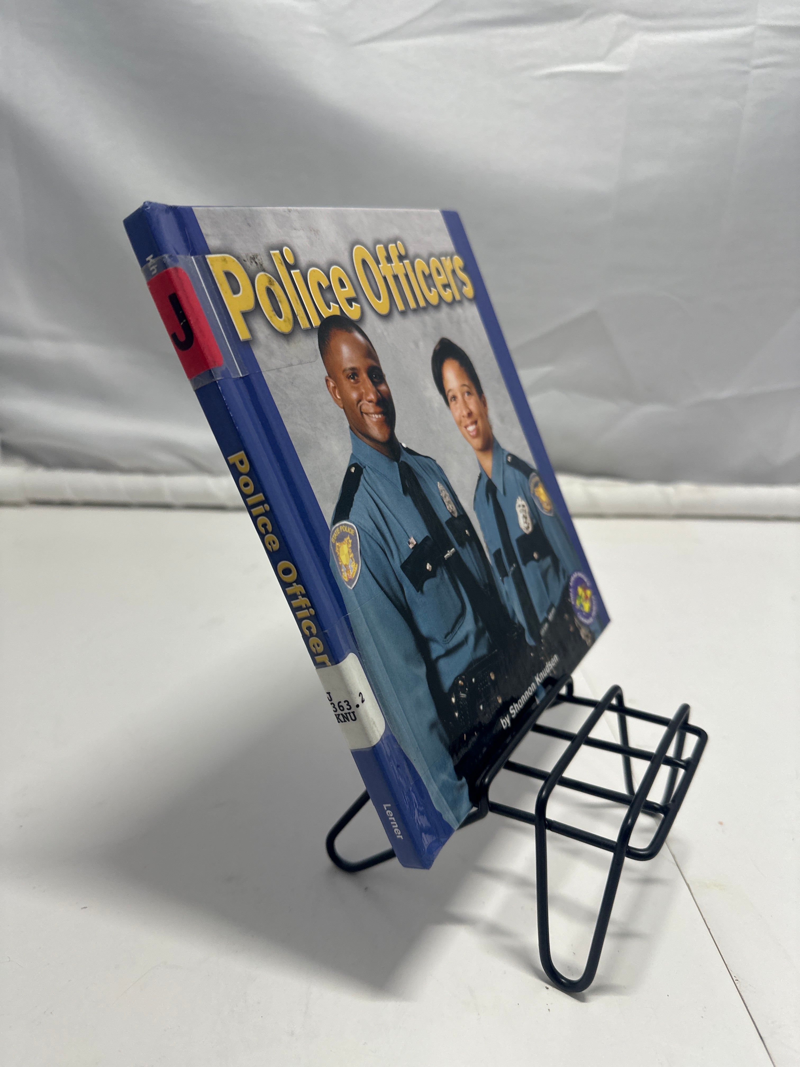 Police Officers (Pull Ahead Books) by Shannon Knudsen Hardcover