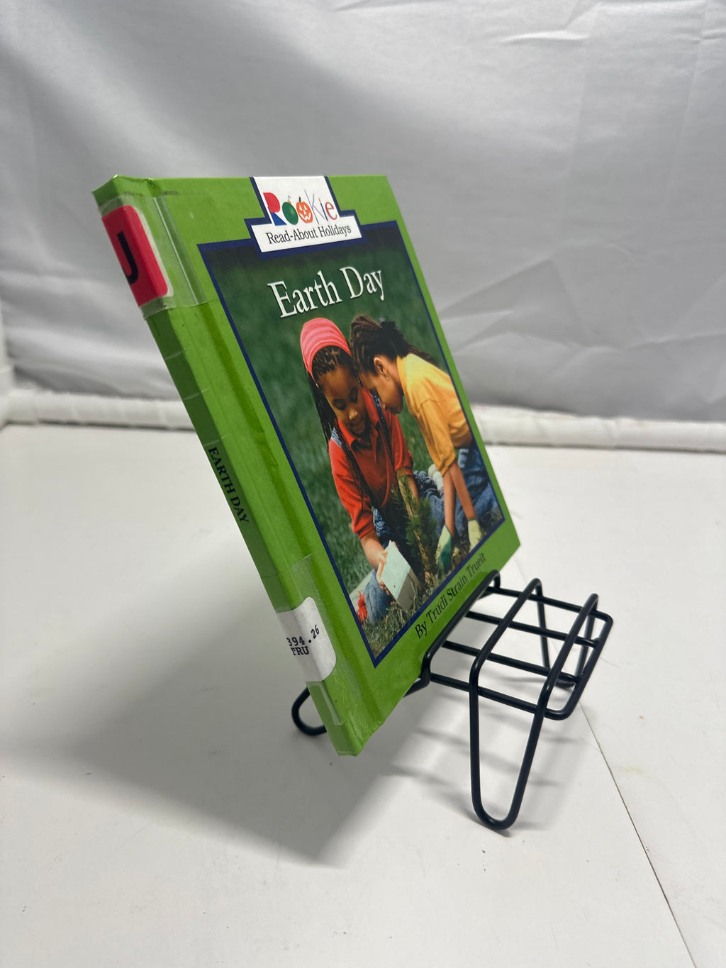 Earth Day by Trudi Strain Trueit Hardcover Children