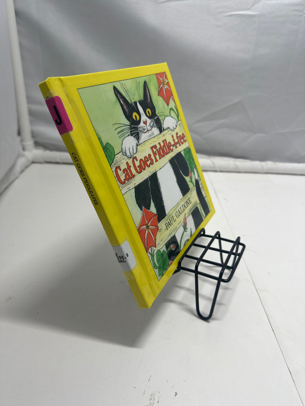 Cat Goes Fiddle-I-Fee by Paul Galdone Hardcover Children