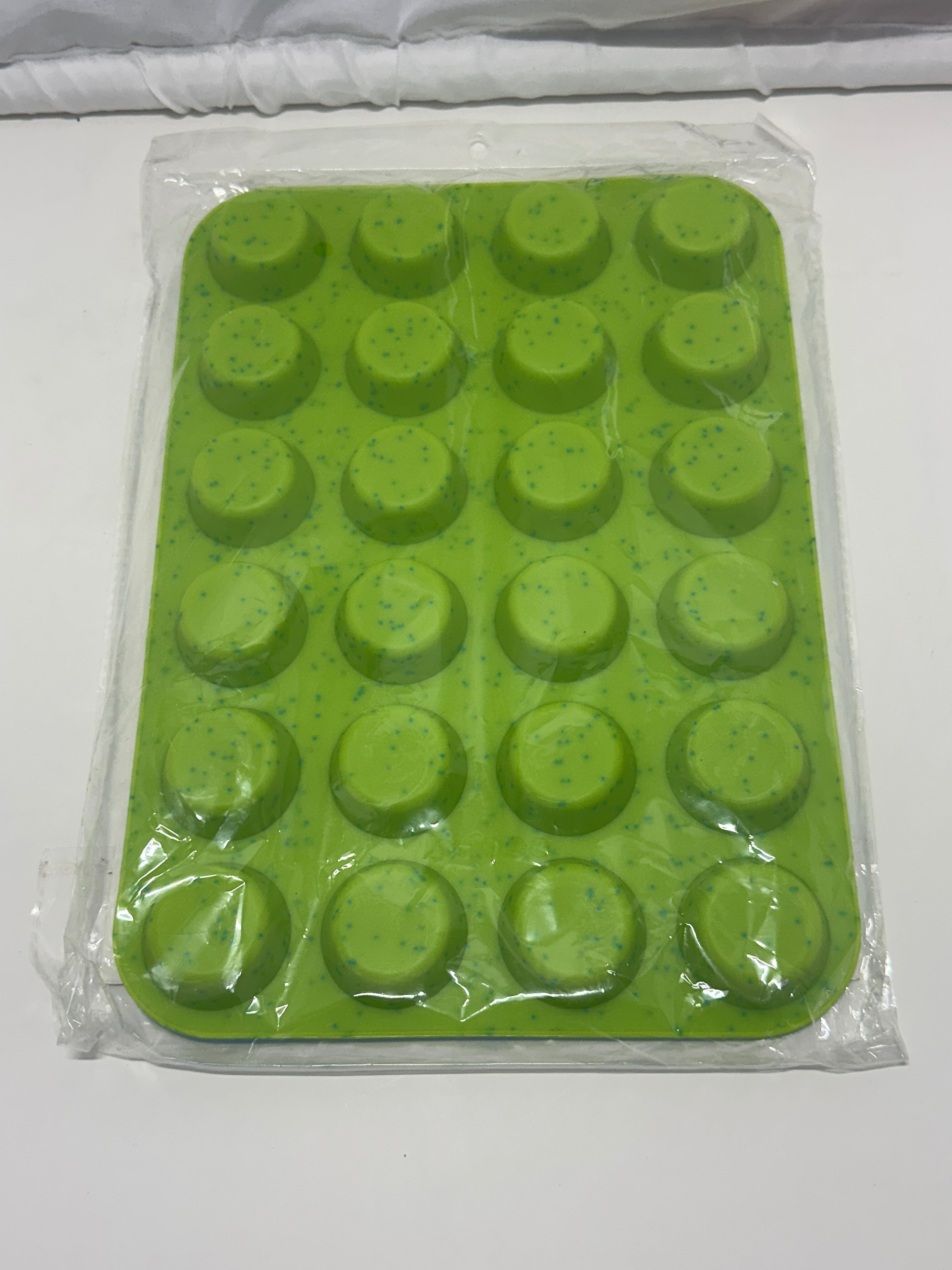 TOSHEX Premium Silicone Muffin Pan – 24-Cup Nonstick Baking Mold