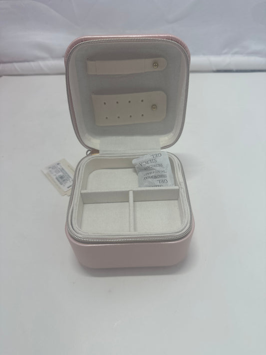 Pink Travel Jewelry Organizer Case with Zipper Closure