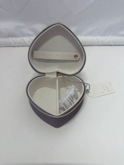 Heart-Shaped Zippered Travel Jewelry Case