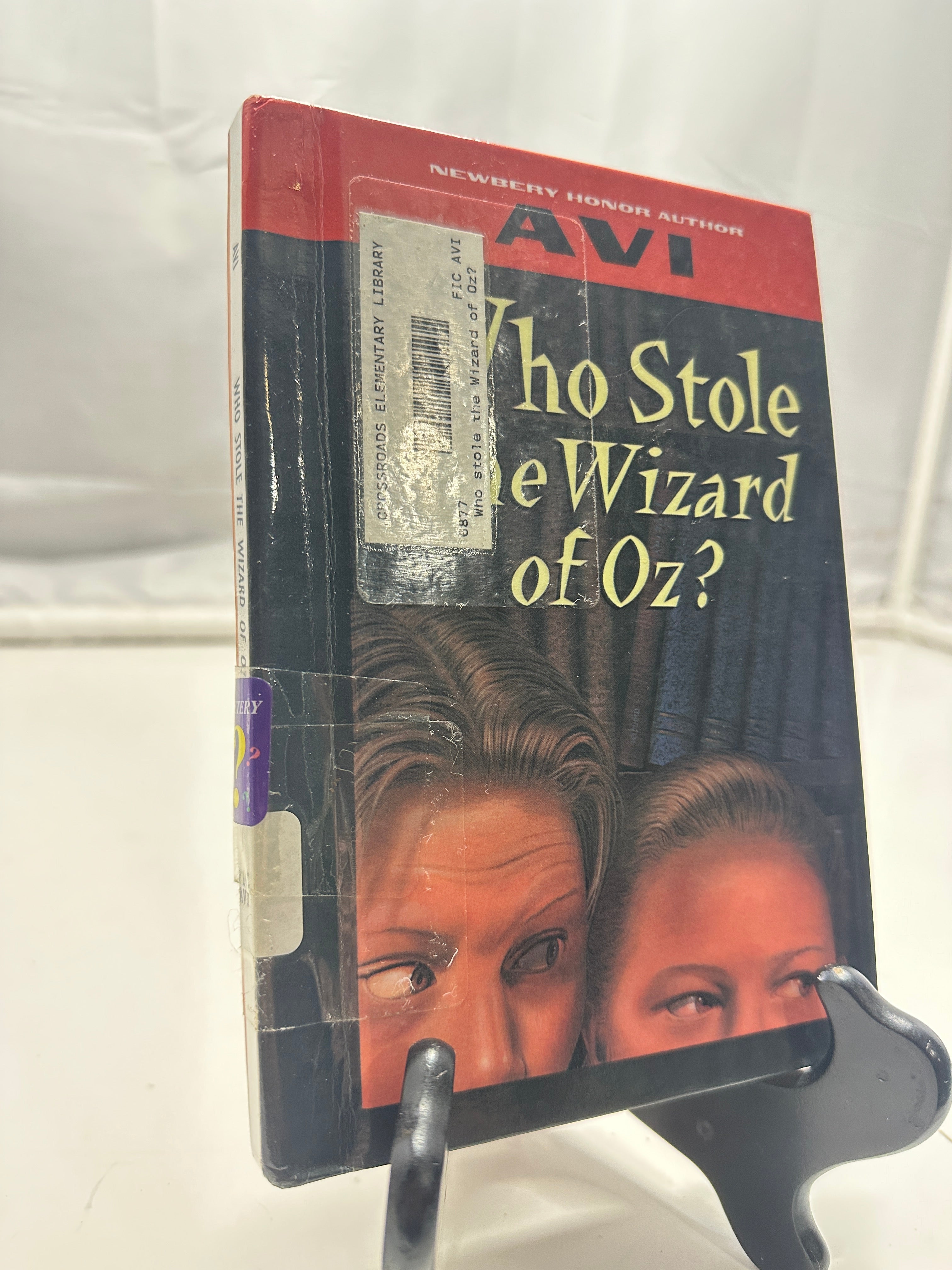 Who Stole the Wizard of Oz? by Avi Hardcover Children