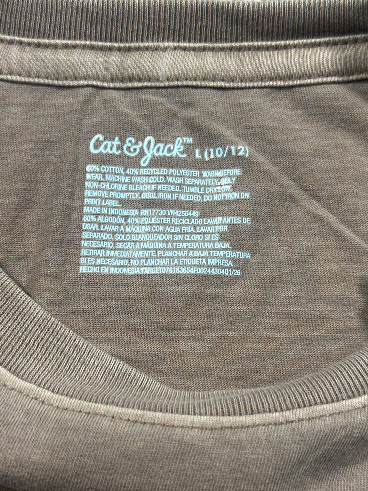 Cat & Jack kids ash brown classic pocket T-shirt, size L 10/12