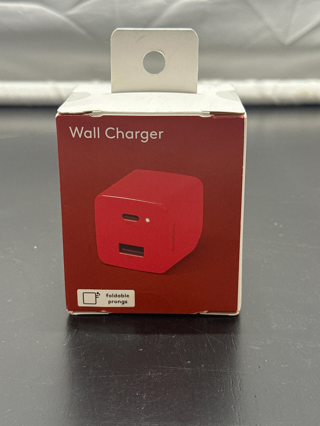 heyday poppy red dual-port wall charger front detail