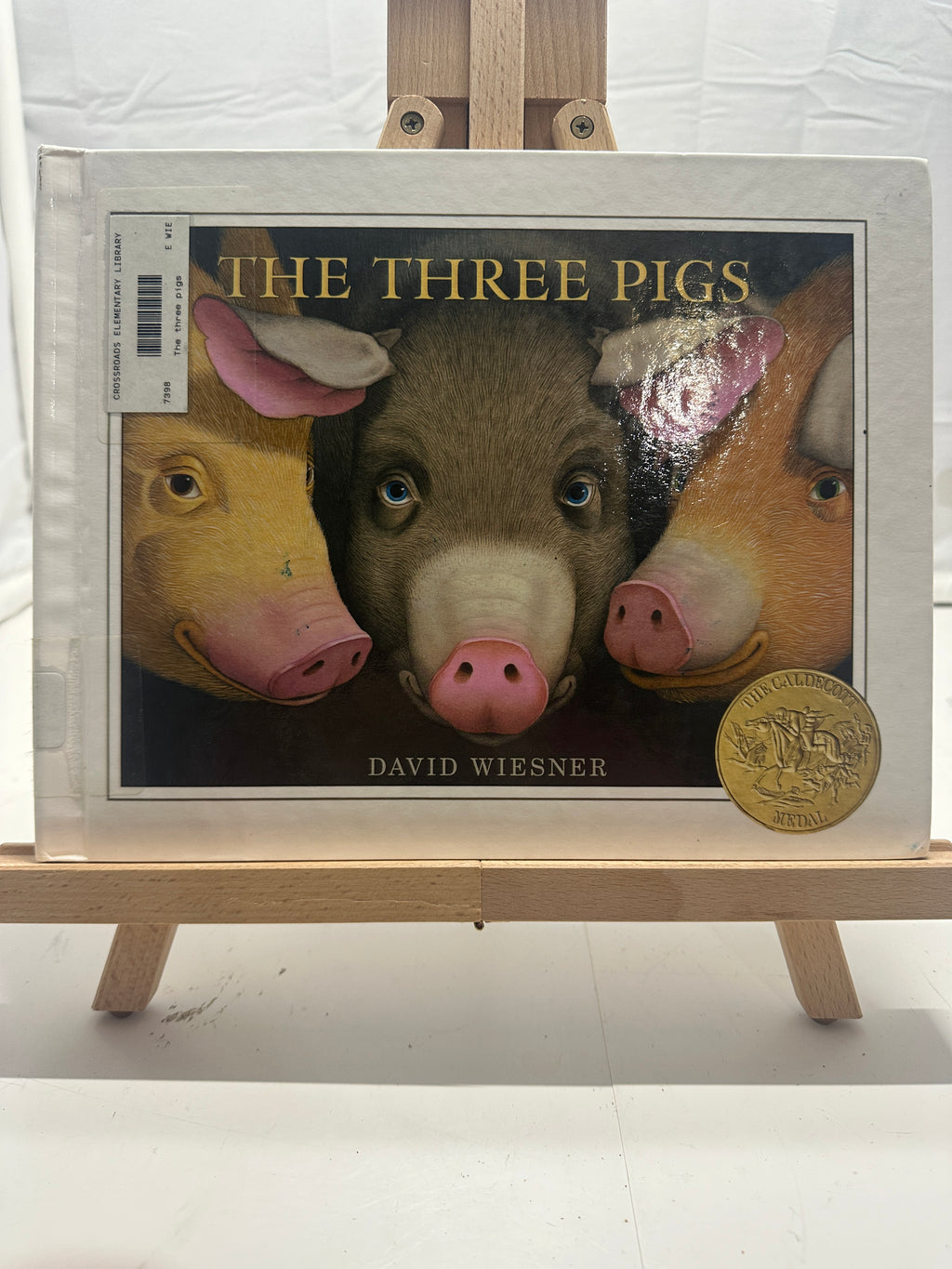 The Three Pigs by David Wiesner Hardcover Children
