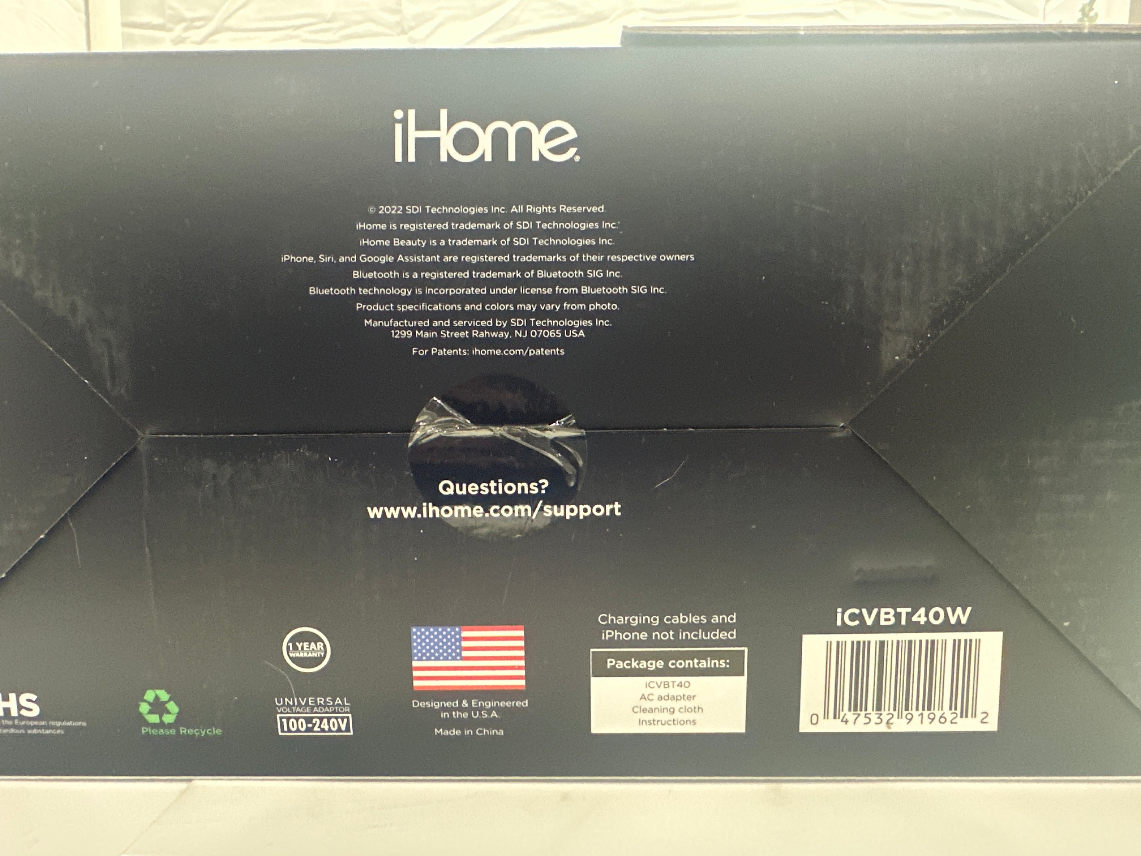 iHome Beauty Reflect Trifold Vanity Mirror with Bluetooth Speaker (iCVBT40W)