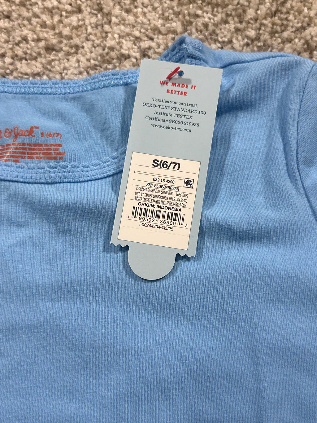Cat & Jack girls sky blue fitted short-sleeve T-shirt, size S (6/7)