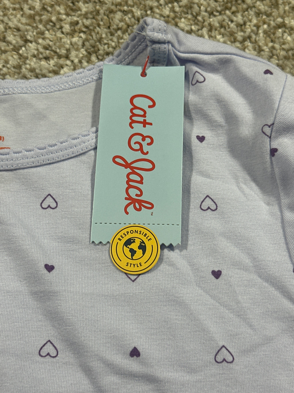 Cat & Jack girls lavender heart fitted short sleeve T-shirt, size M 8