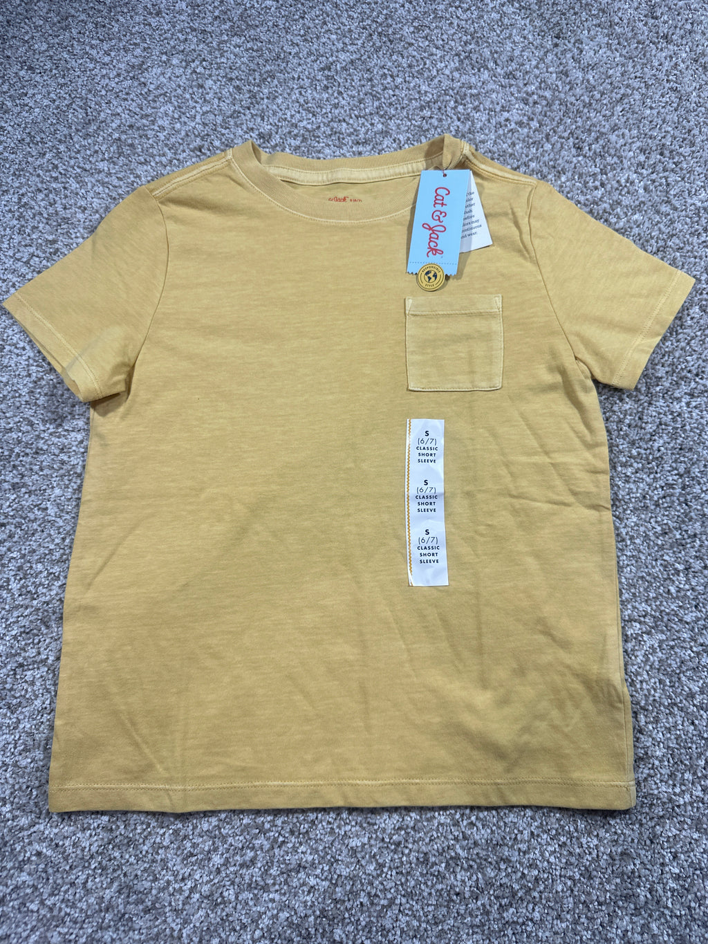Cat & Jack boys Light Gold washed pocket T-shirt size S 6/7