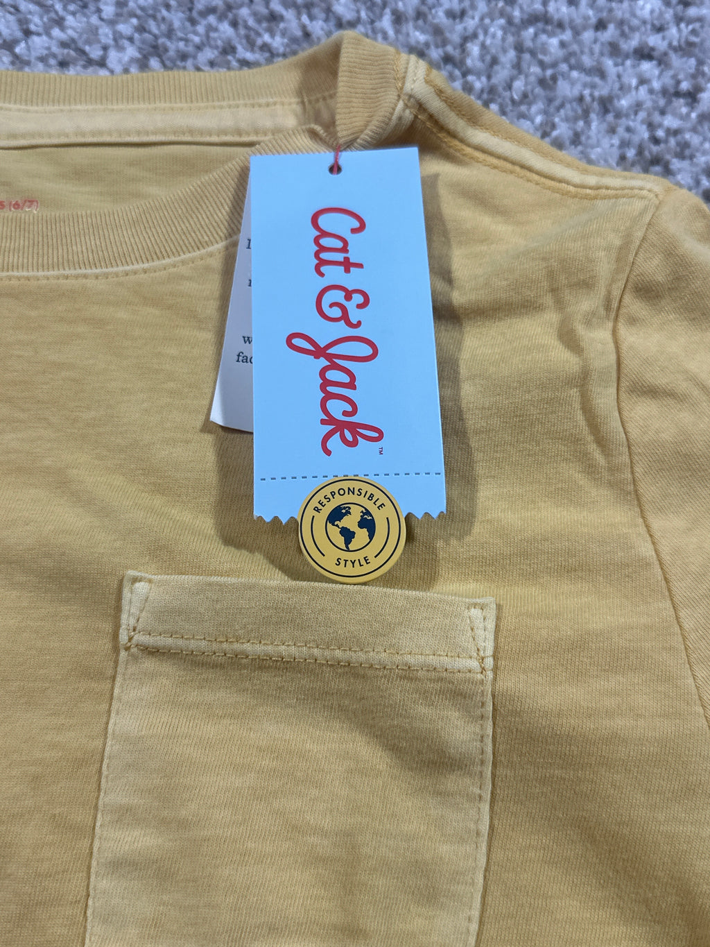 Cat & Jack boys Light Gold washed pocket T-shirt size S 6/7