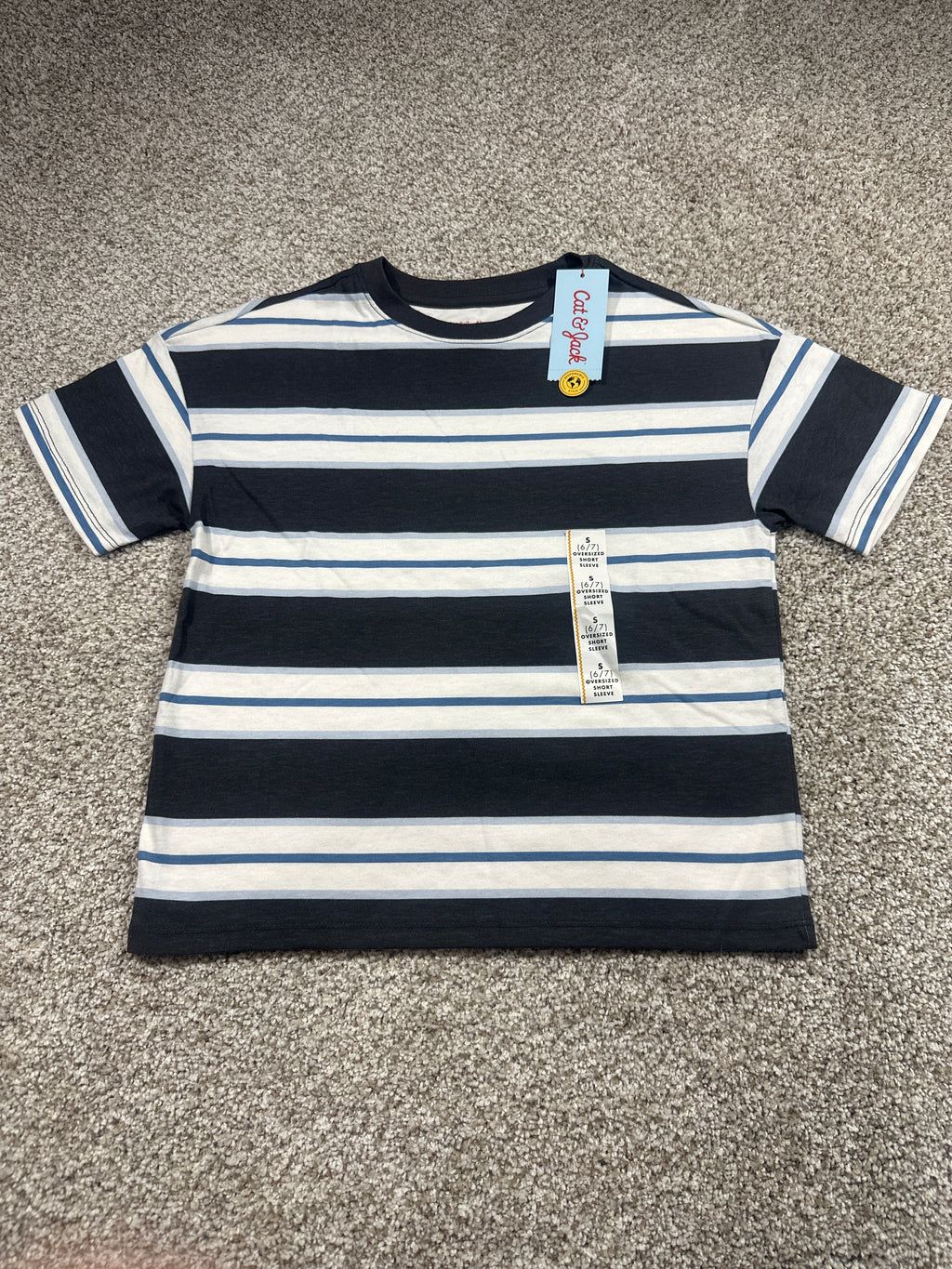 Cat & Jack boys charcoal gray striped oversized T-shirt size S 6/7