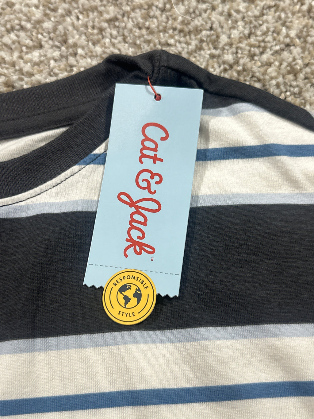 Cat & Jack boys charcoal gray striped oversized T-shirt size S 6/7