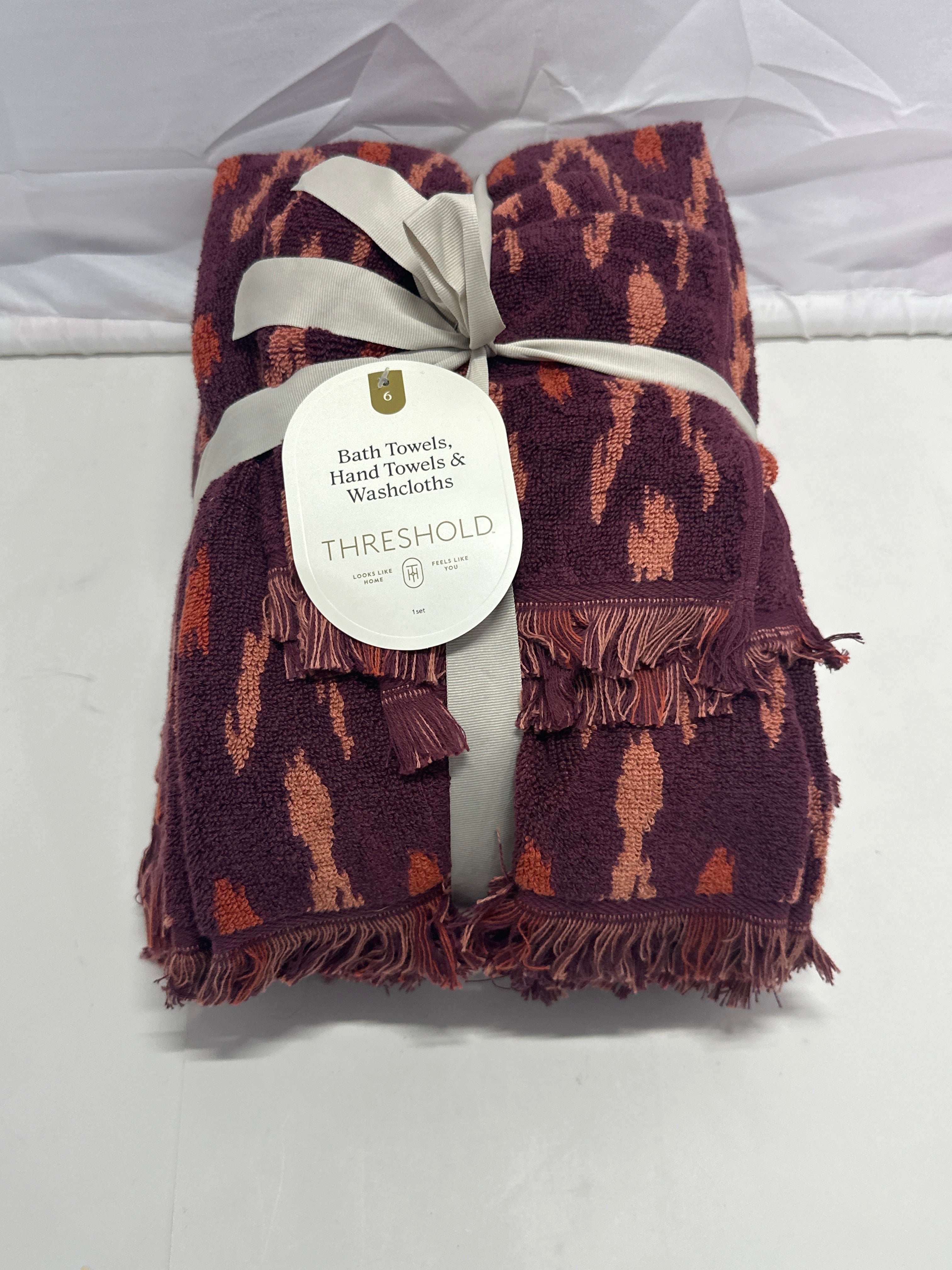 Threshold™ 6-Piece Bath Towel Set Math Maroon