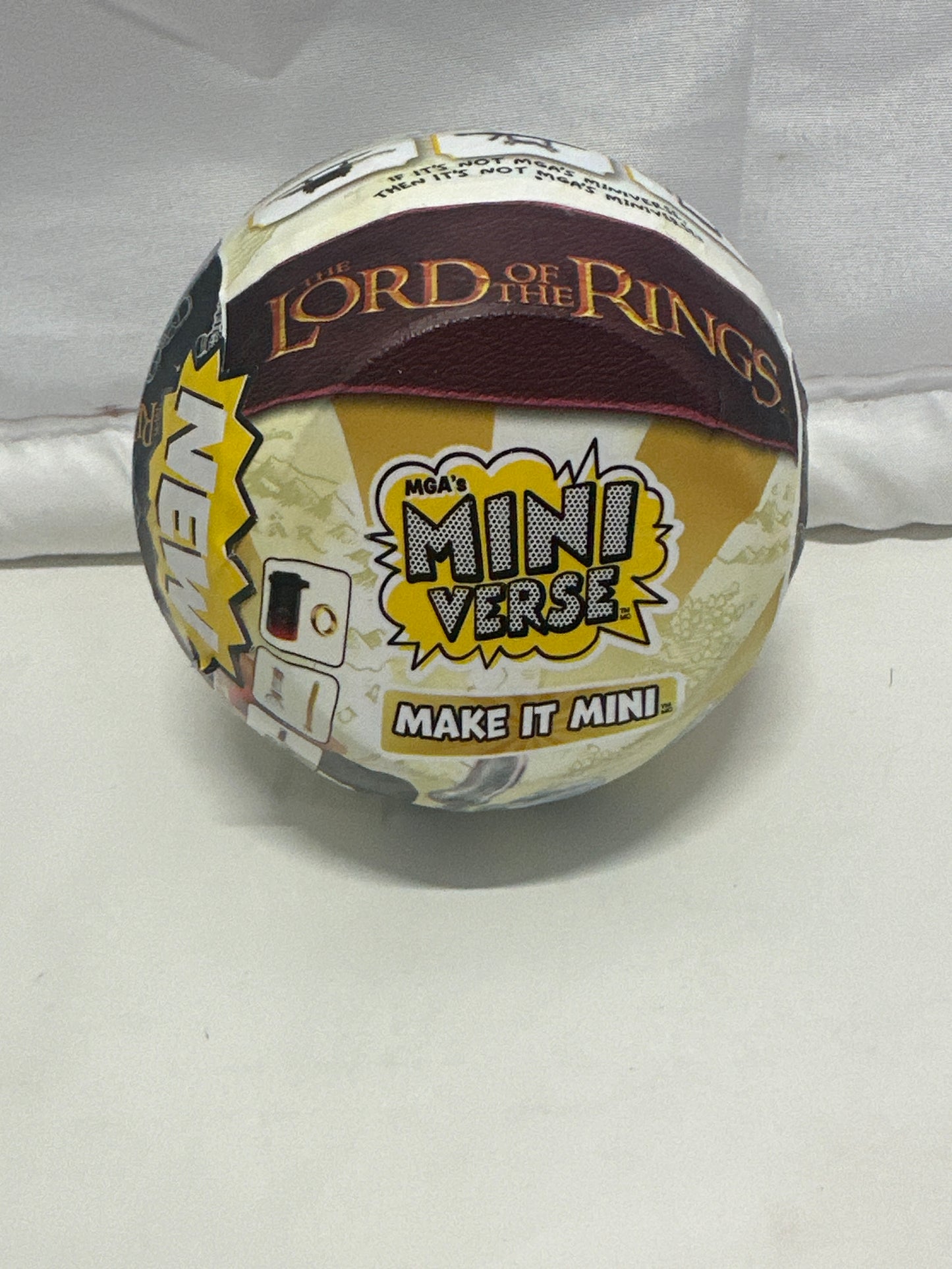 MGA’s Miniverse Make It Mini – The Lord of the Rings Mystery Ball
