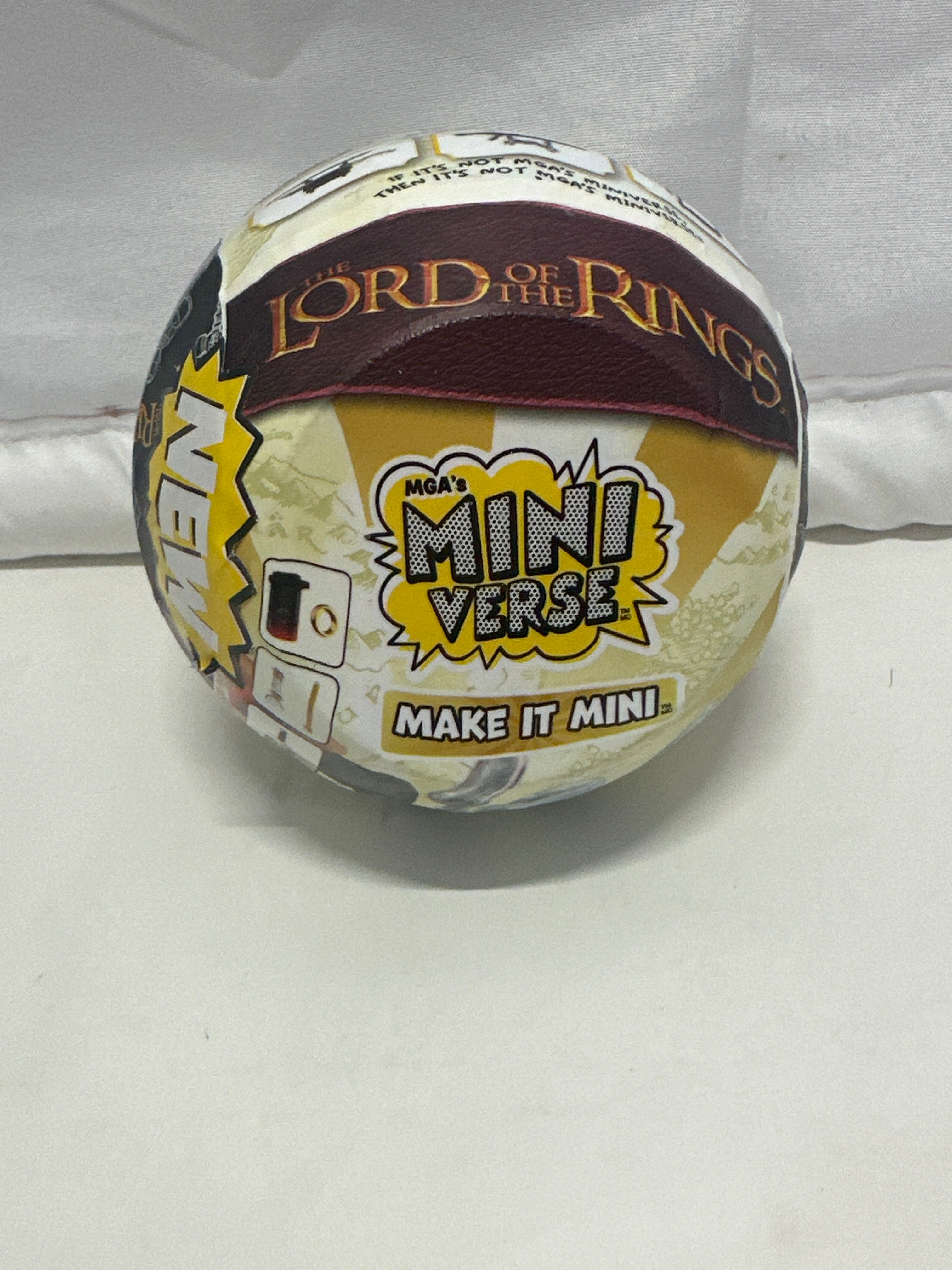 MGA’s Miniverse Make It Mini – The Lord of the Rings Mystery Ball