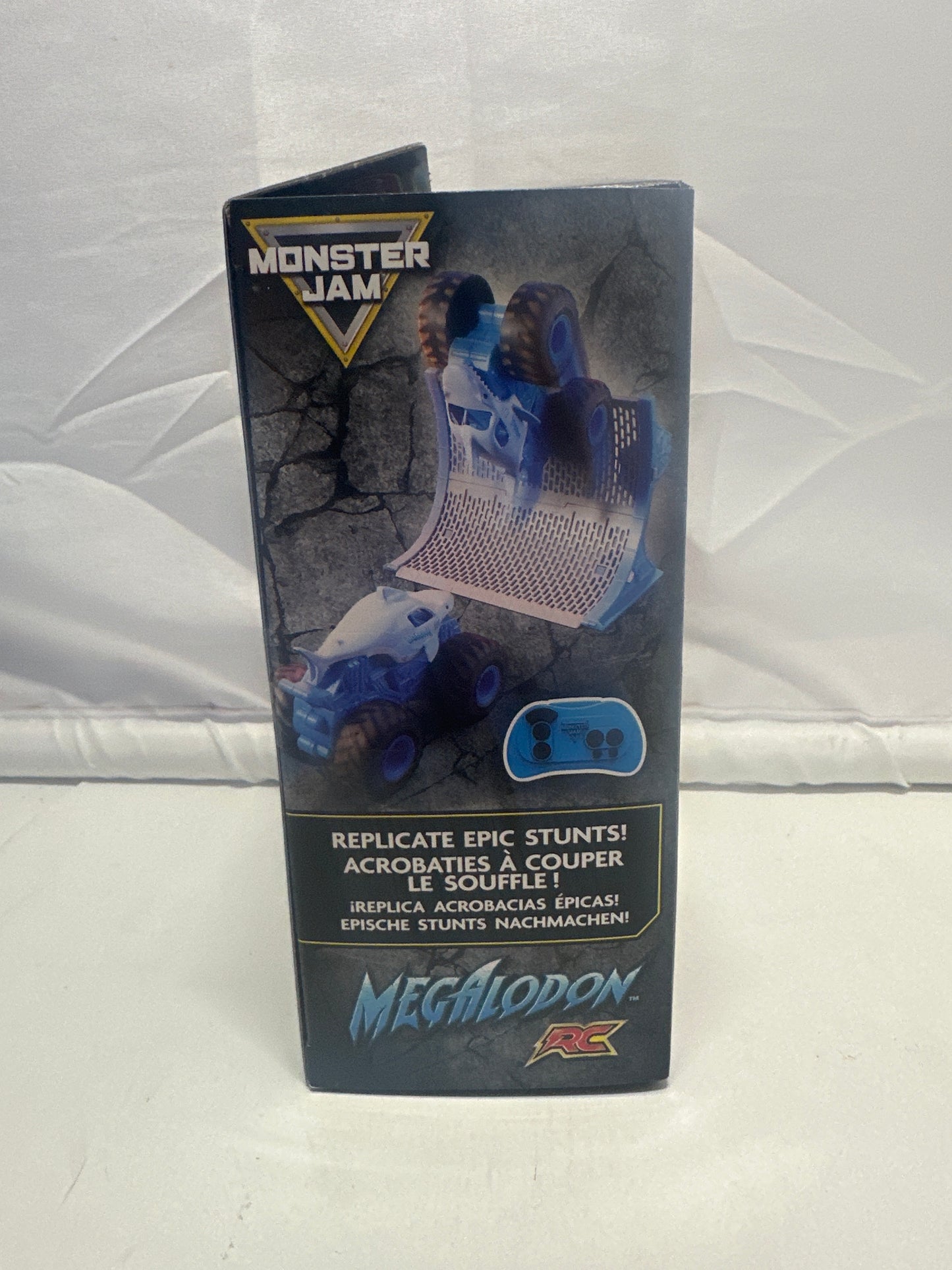 Monster Jam Megalodon RC Monster Truck with Ramp Controller