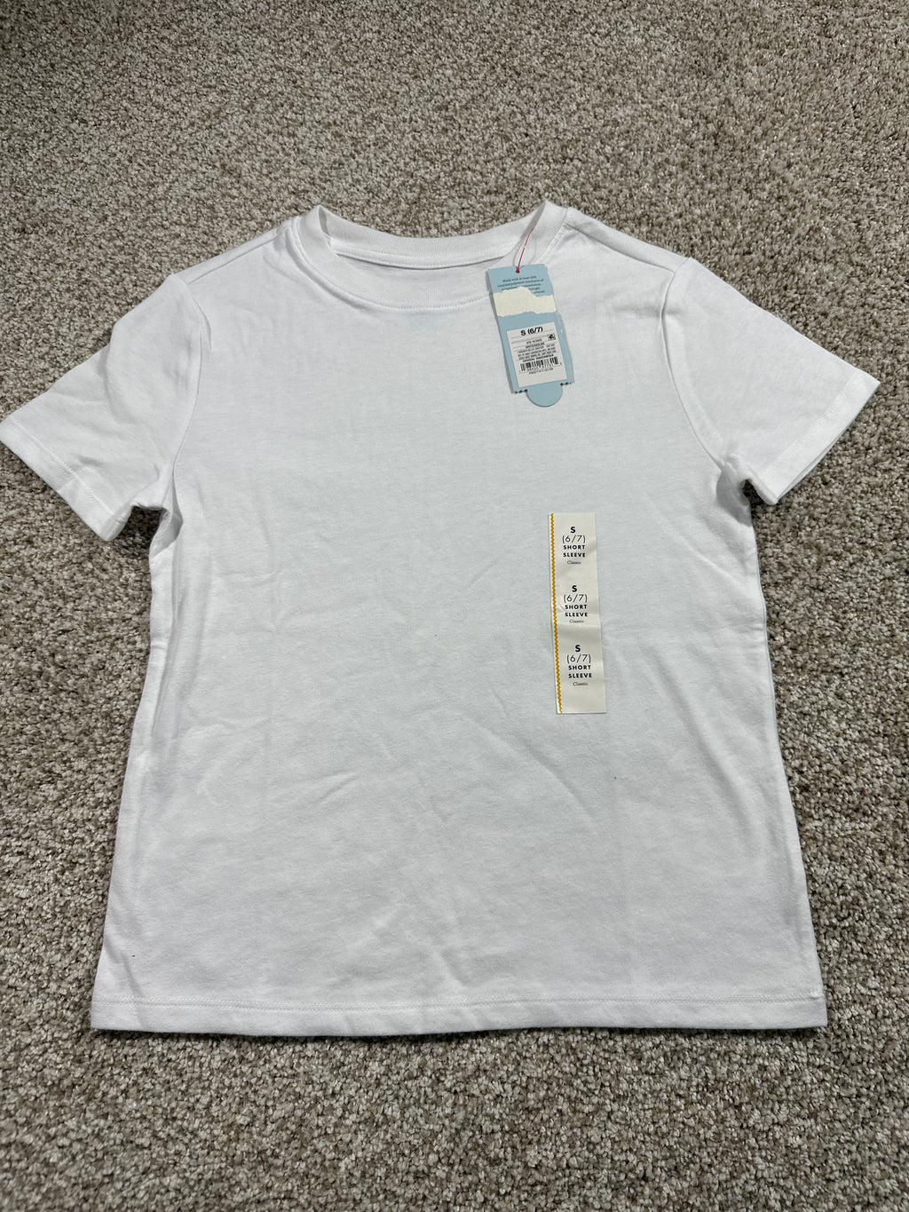 Cat & Jack girls white classic short sleeve T-shirt, size S 6/7