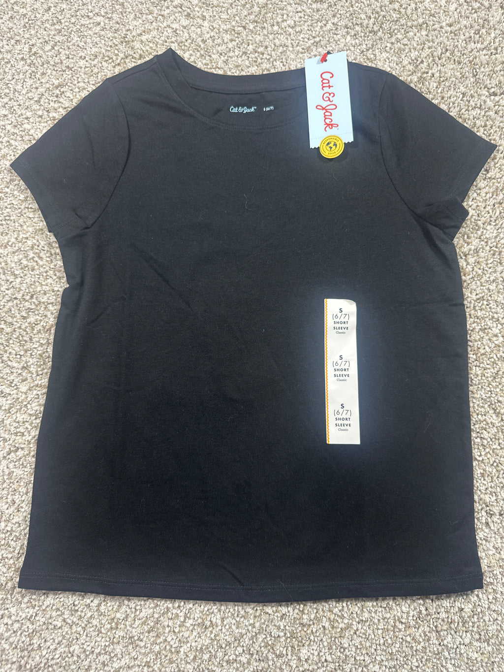 Cat & Jack girls ebony classic short sleeve T-shirt, size S 6/7