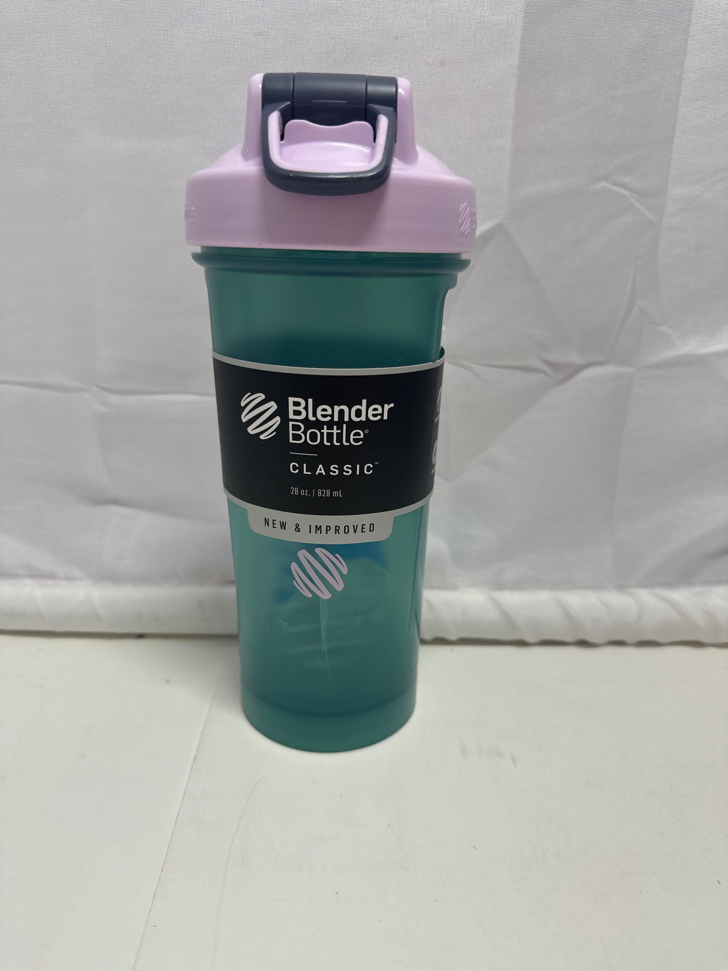 BlenderBottle Classic Shaker Bottle Teal with Light Purple Lid 28oz