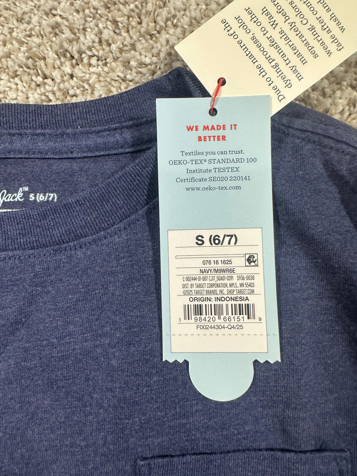 Cat & Jack navy pocket T shirt size S 6 7