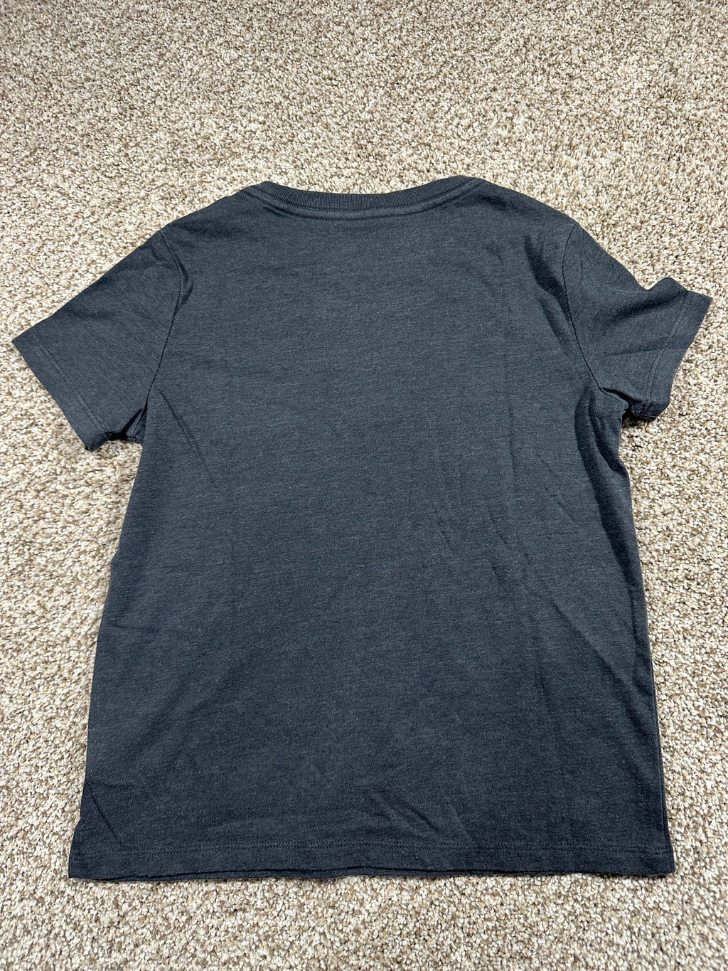 Cat & Jack kids charcoal gray classic short sleeve pocket T-shirt, size S 6/7