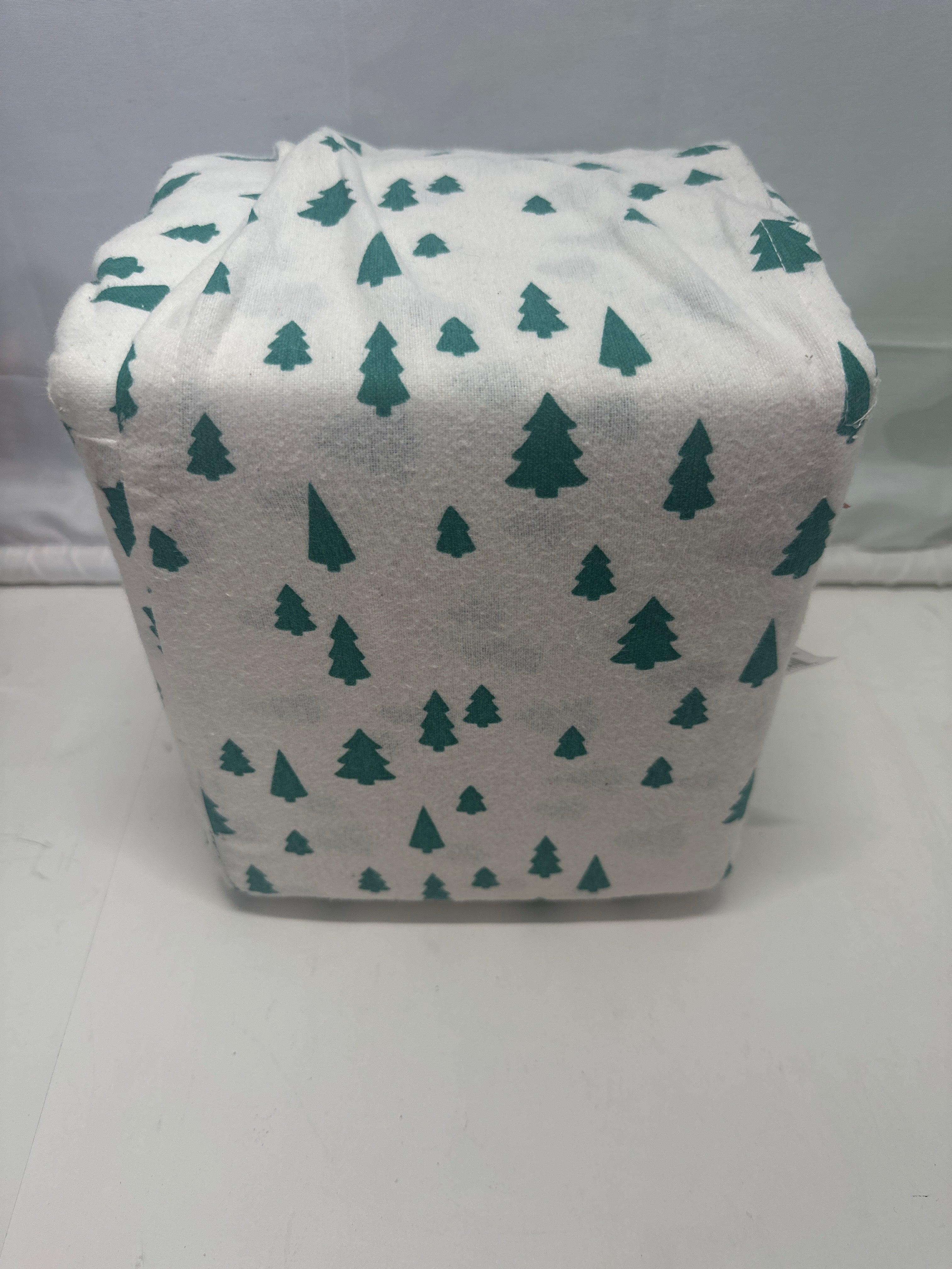 Threshold Queen Flannel Sheet Set – Pine Tree Print