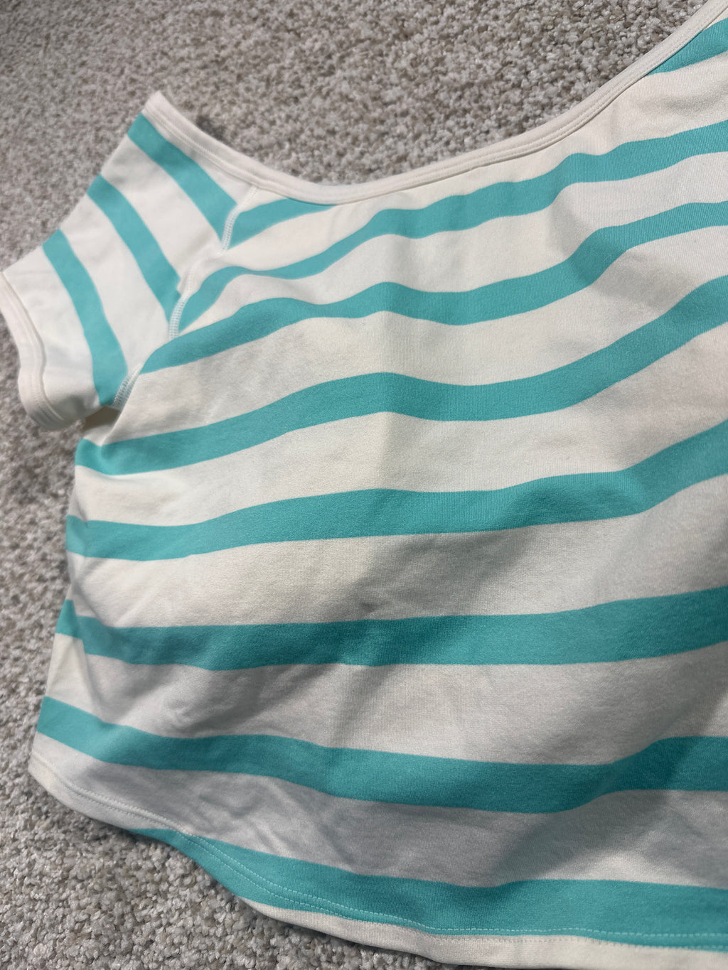JoyLab turquoise striped seamless short sleeve crop top detail