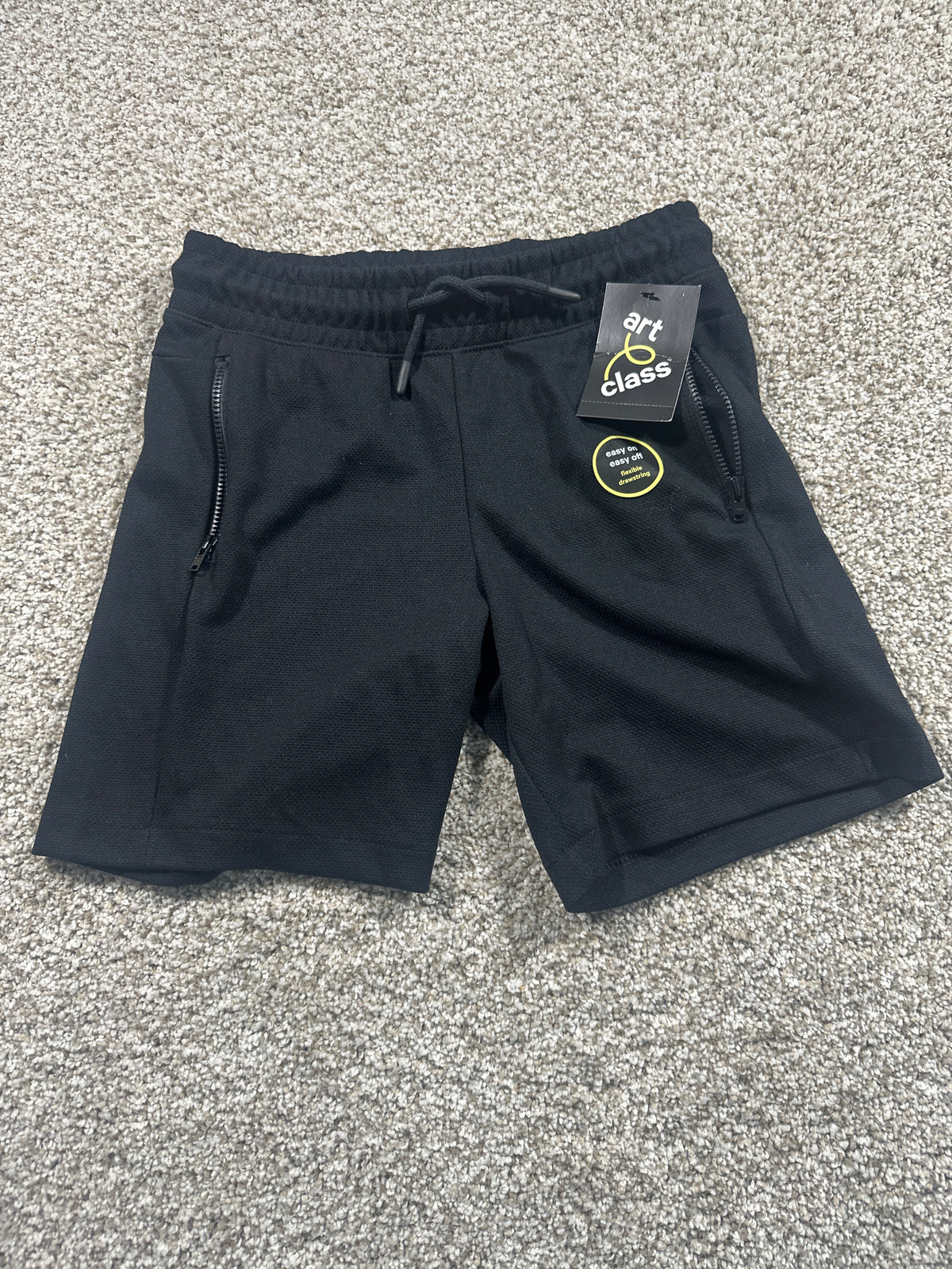 Art Class boys black textured knit pull-on shorts, size M 8
