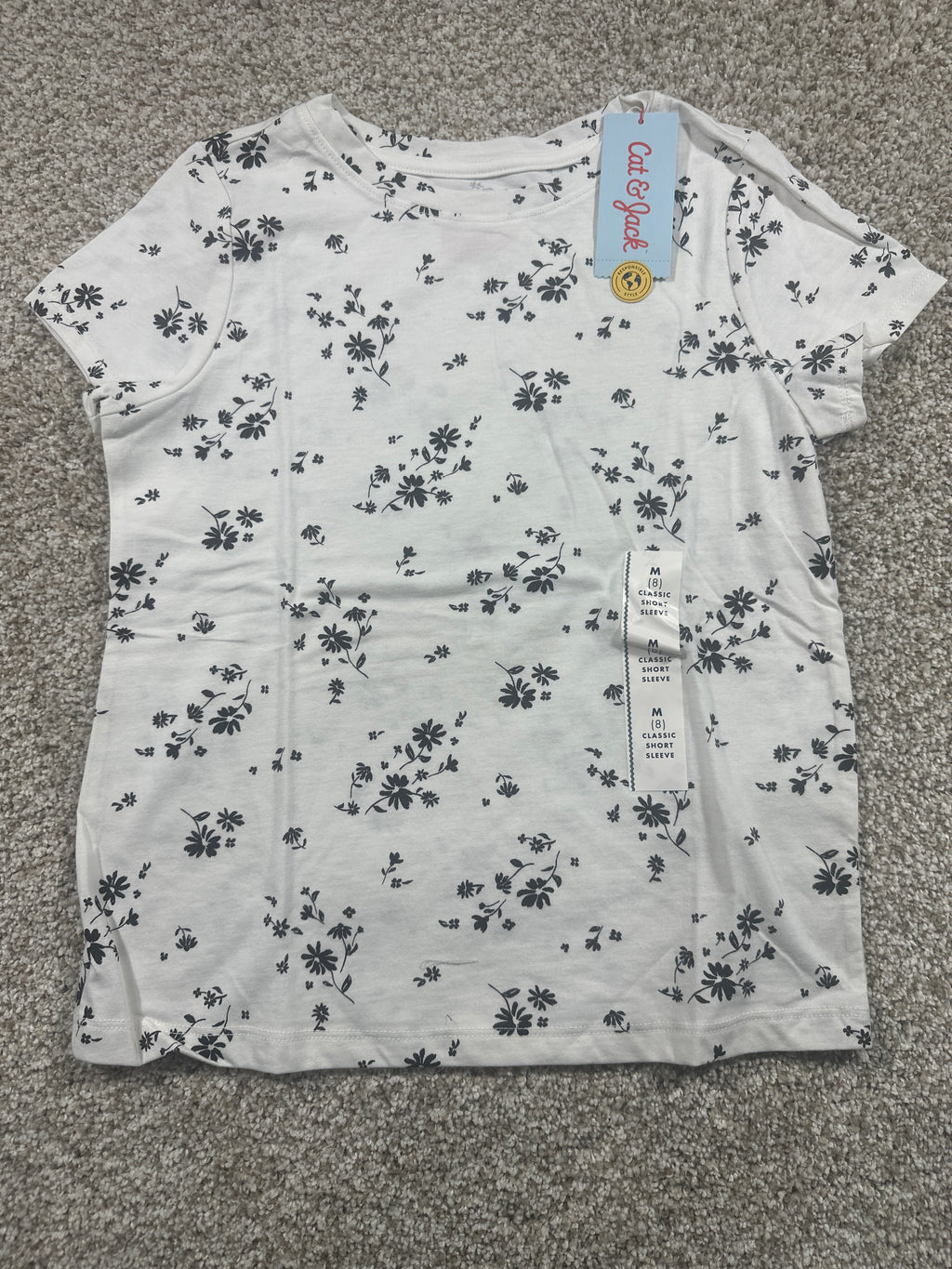Cat & Jack girls white floral classic short-sleeve T-shirt, size M 8