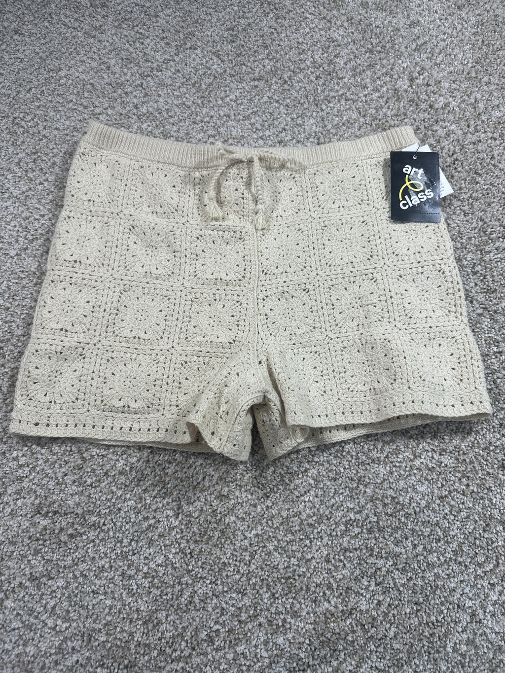 Art Class girls quiet cream crochet knit shorts, size XL 14/16
