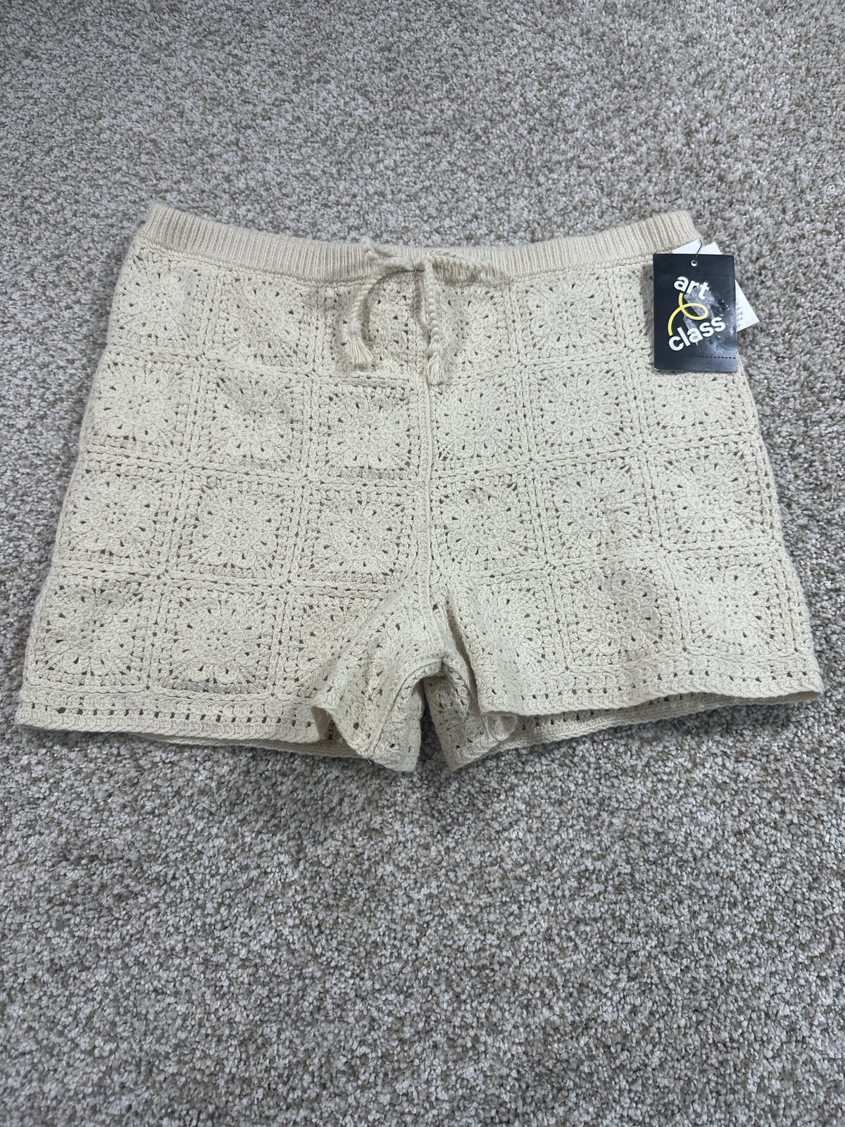 Art Class girls quiet cream crochet knit shorts, size XL 14/16