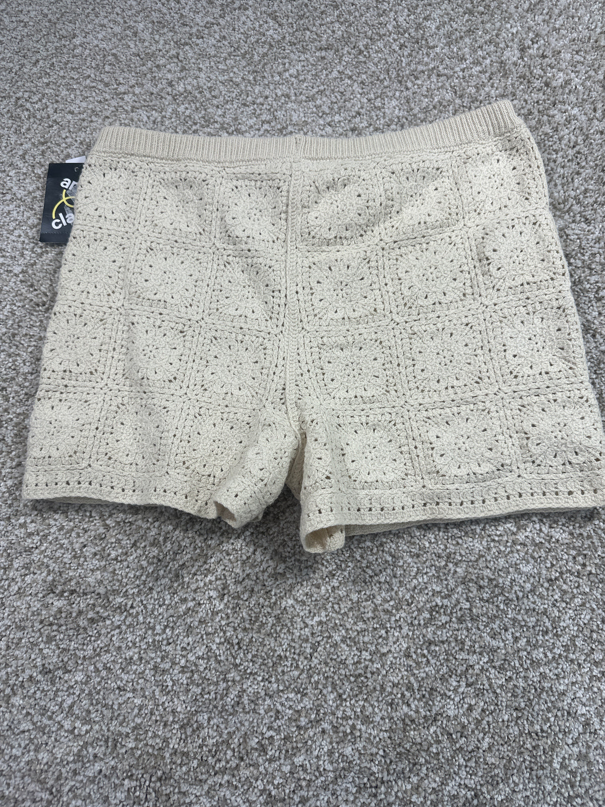 Art Class girls quiet cream crochet knit shorts, size XL 14/16