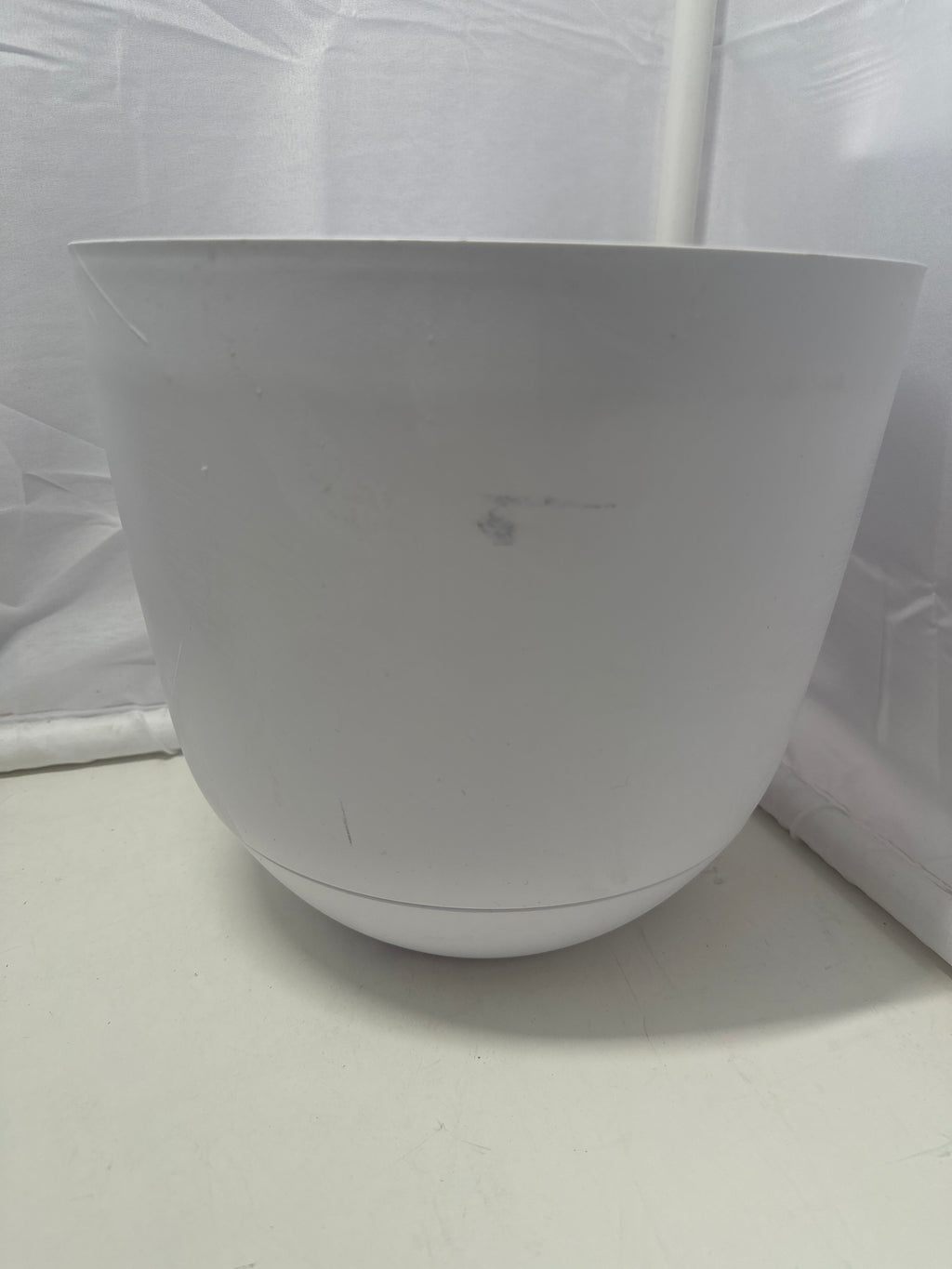 Room Essentials Self-Watering Planter – White Indoor Plant Pot