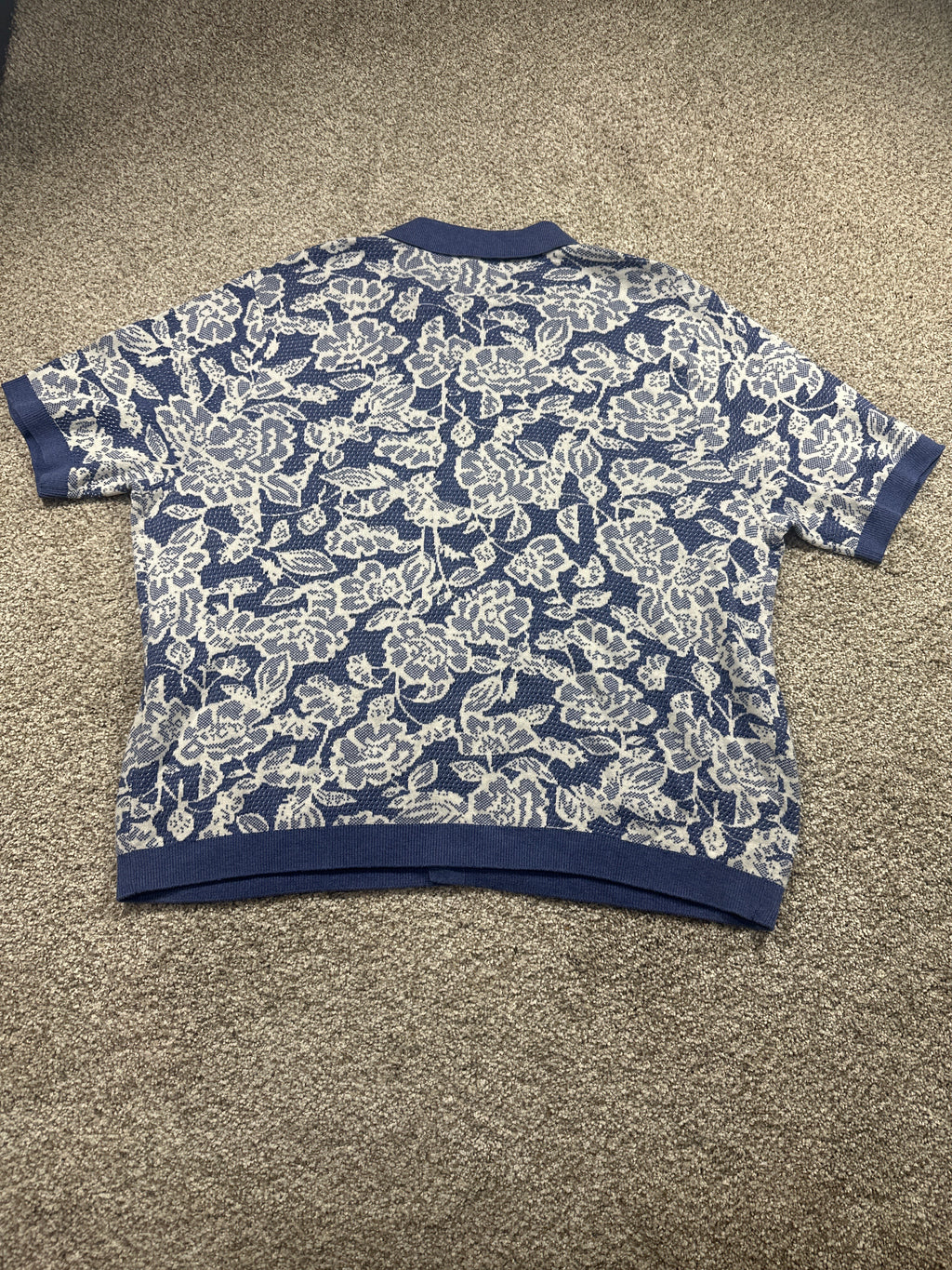 Goodfellow & Co short sleeve full button sweater polo XL blue floral back