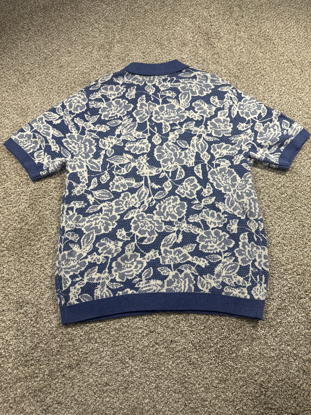 Goodfellow & Co short sleeve full button sweater polo M blue floral back