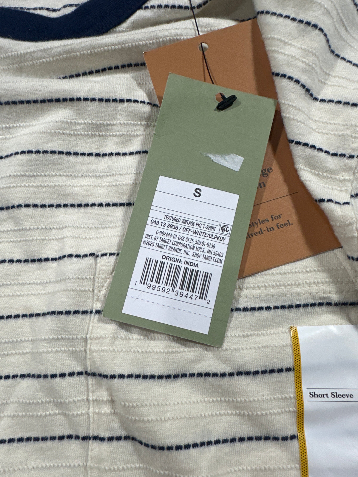 Goodfellow & Co textured vintage pocket T-shirt small off-white navy stripe