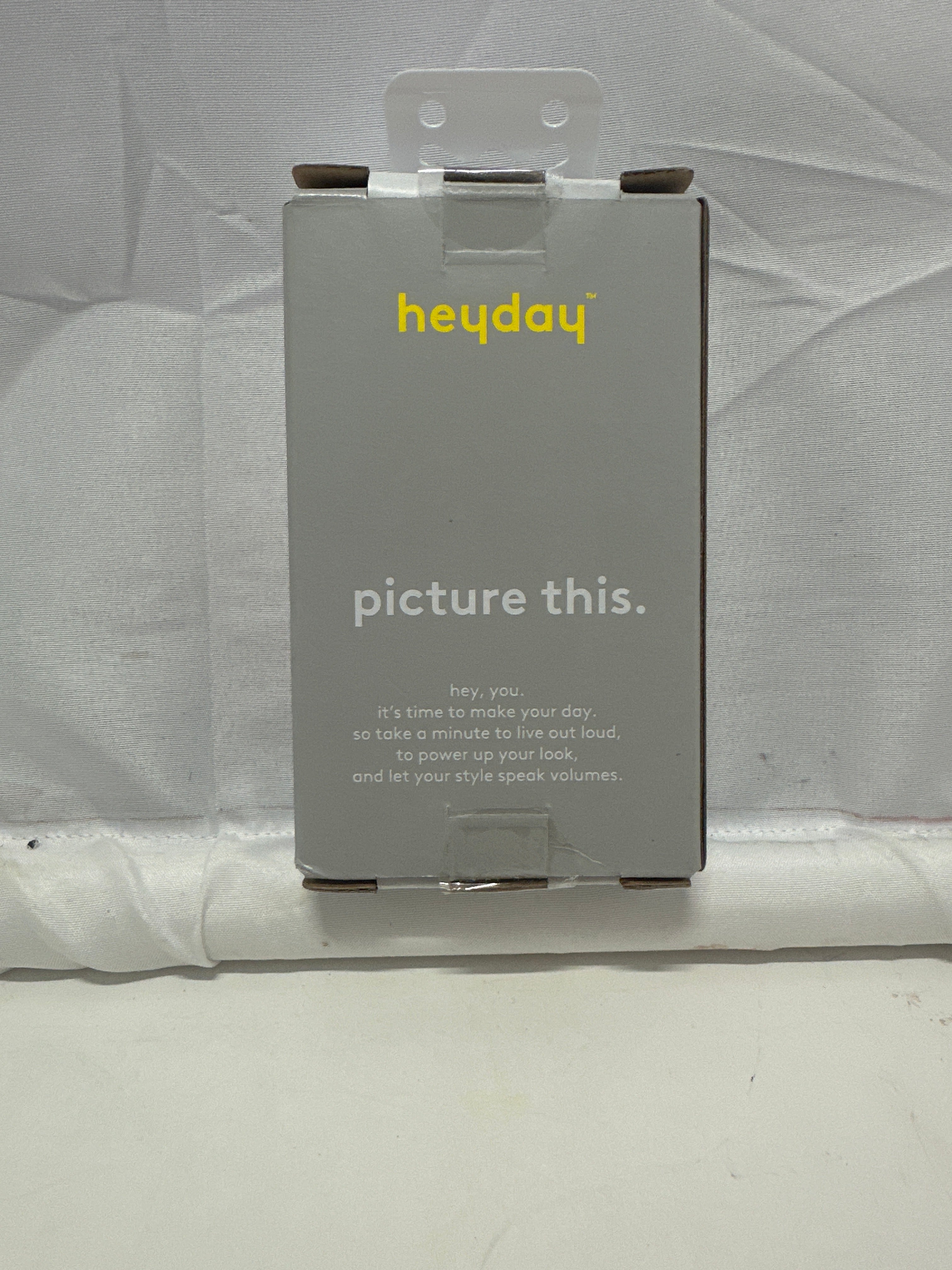 Heyday™ Single-Use Camera Black with Flash – 35mm Film (27 Exposures)