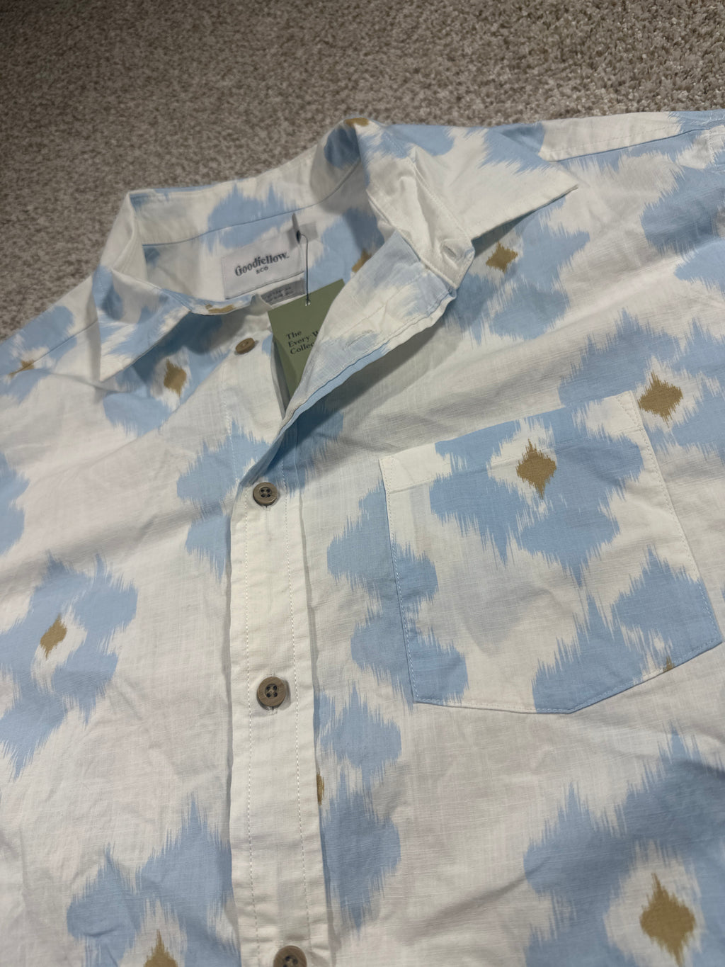 Goodfellow & Co Every Wear short sleeve button-up shirt M white blue print