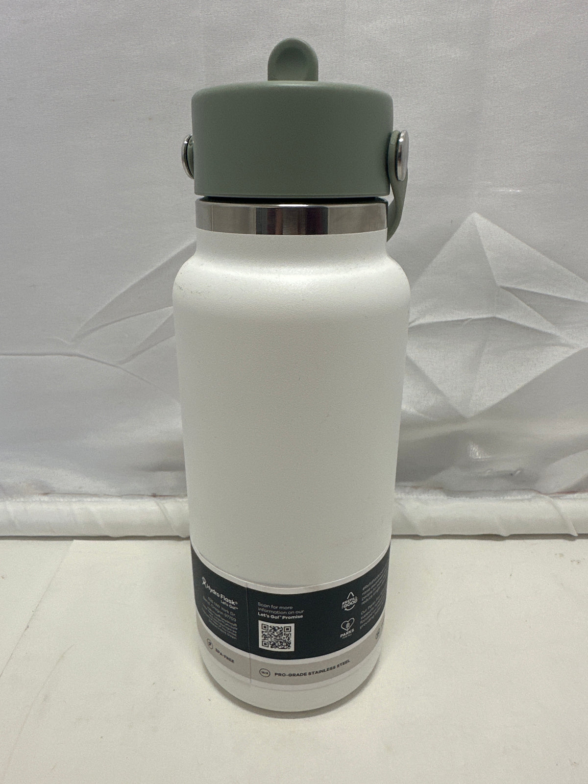 Hydro Flask 32 oz white bottle rear view