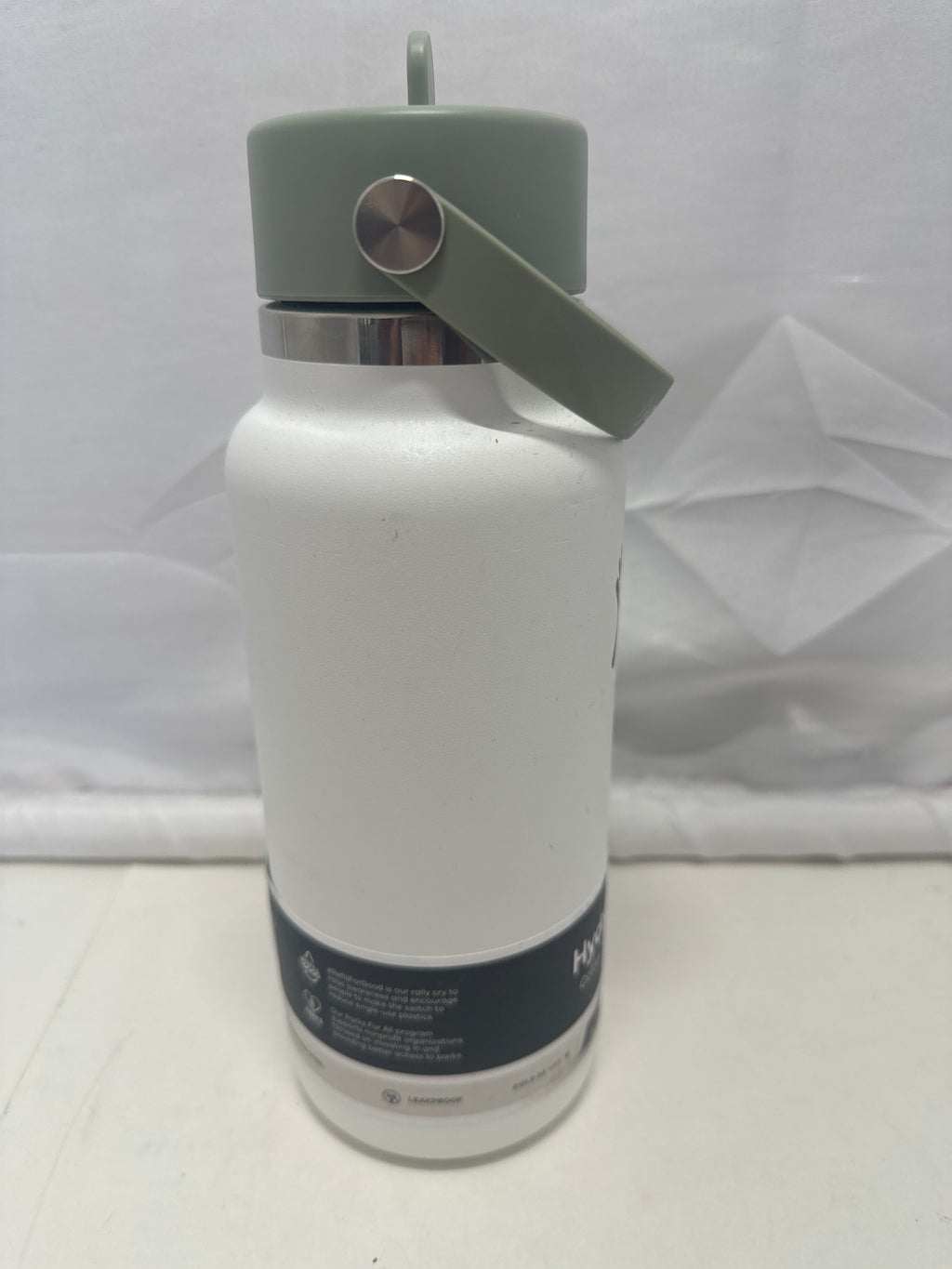 Hydro Flask 32 oz white bottle side view